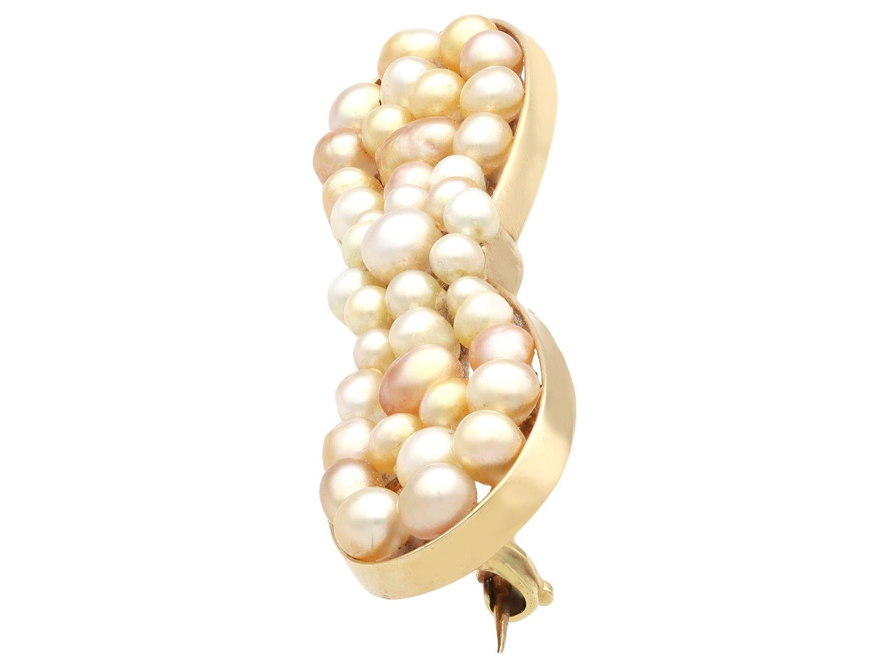 Round Cut Antique Natural Pearl and Yellow Gold Brooch For Sale