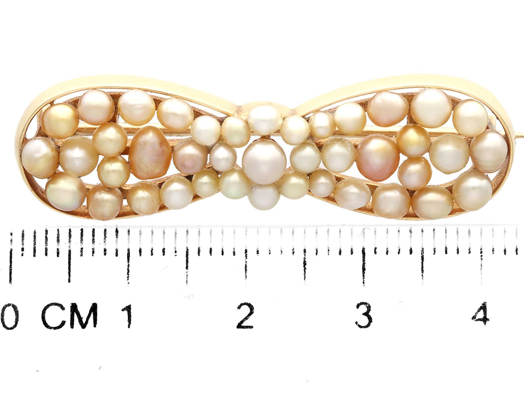 Antique Natural Pearl and Yellow Gold Brooch For Sale 2