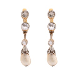 Orecchini a goccia in oro giallo 18k con perla naturale antica e diamante taglio vecchio