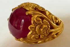 Antique Natural Red Ruby Cabochon and 18K Yellow Gold Ring
