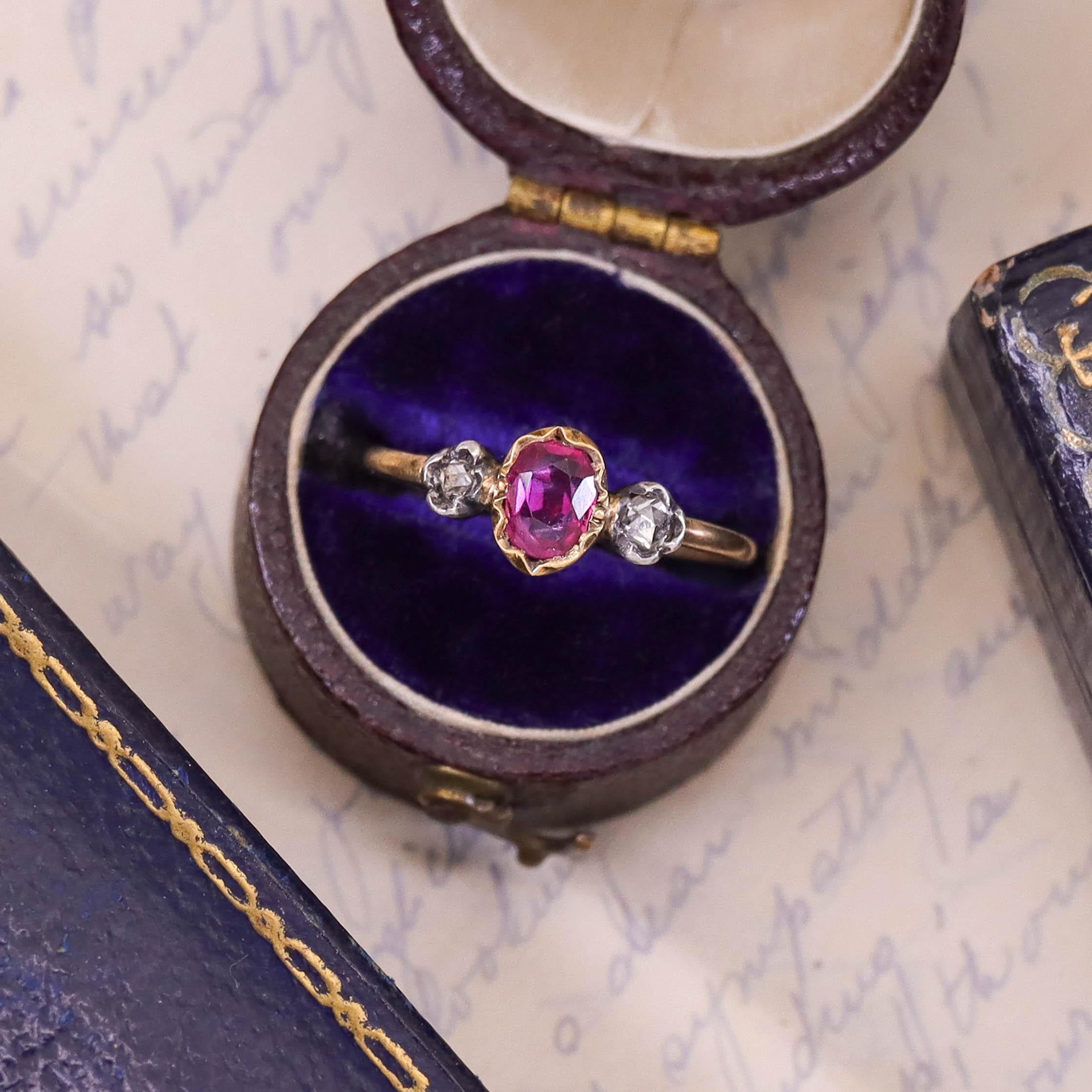Women's Antique Natural Ruby and Diamond Ring of 14k Gold For Sale