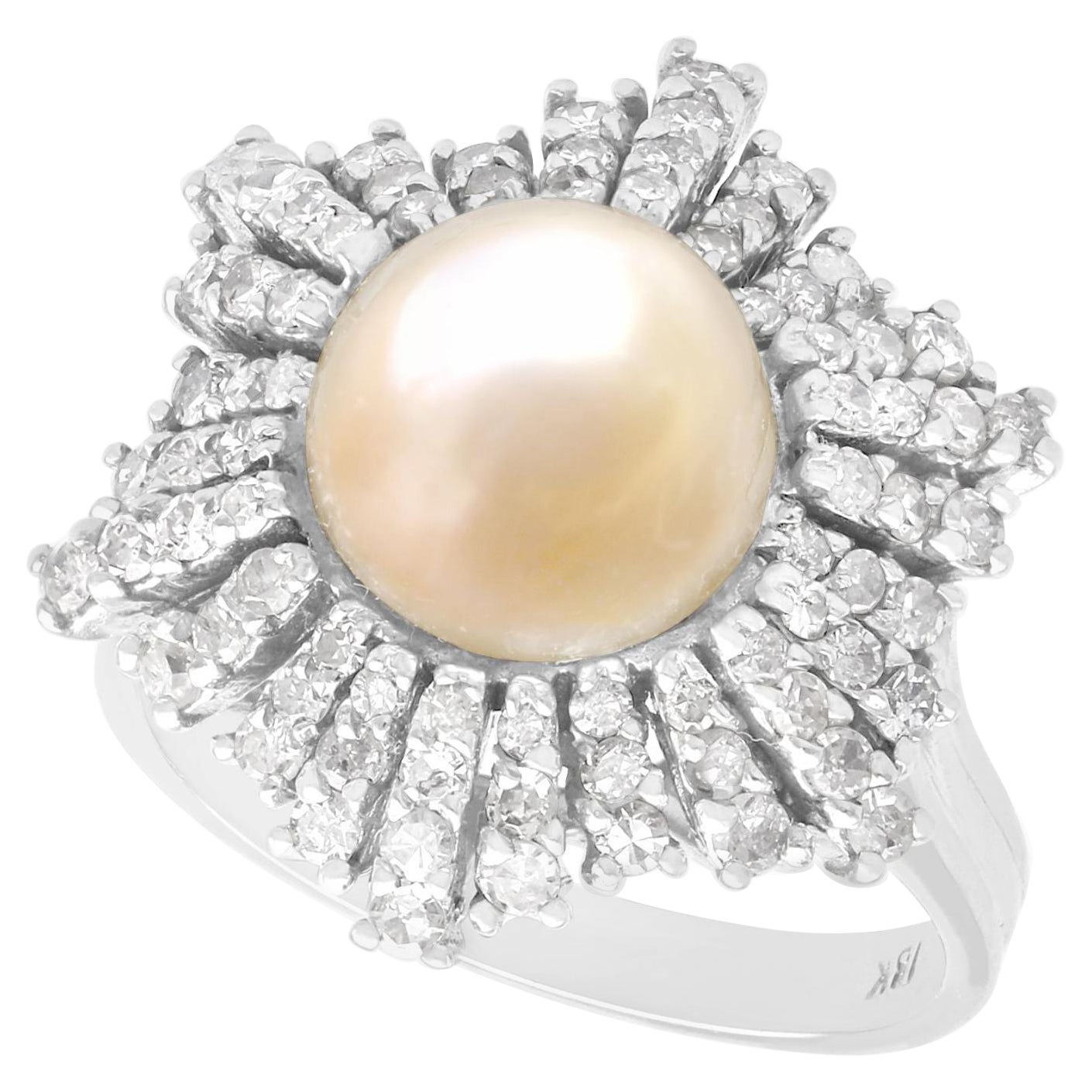 Anello da cocktail antico con perle naturali d'acqua salata e diamanti in oro bianco