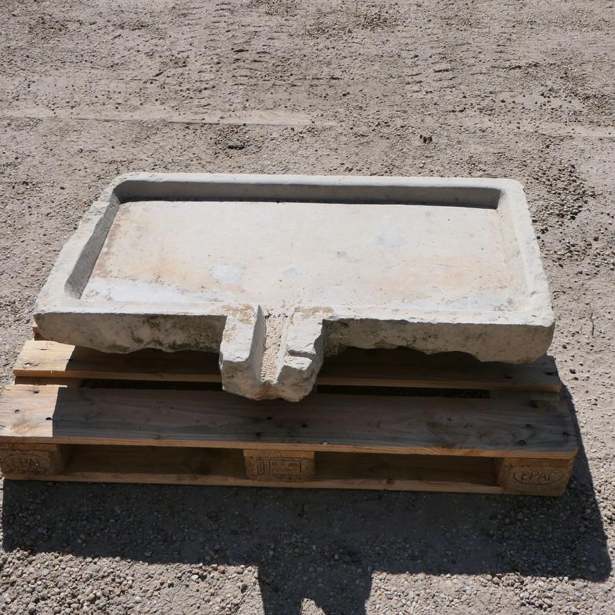Antikes Naturstein-Spülbecken - Rustikaler Bauernhof-Trog (Stein) im Angebot