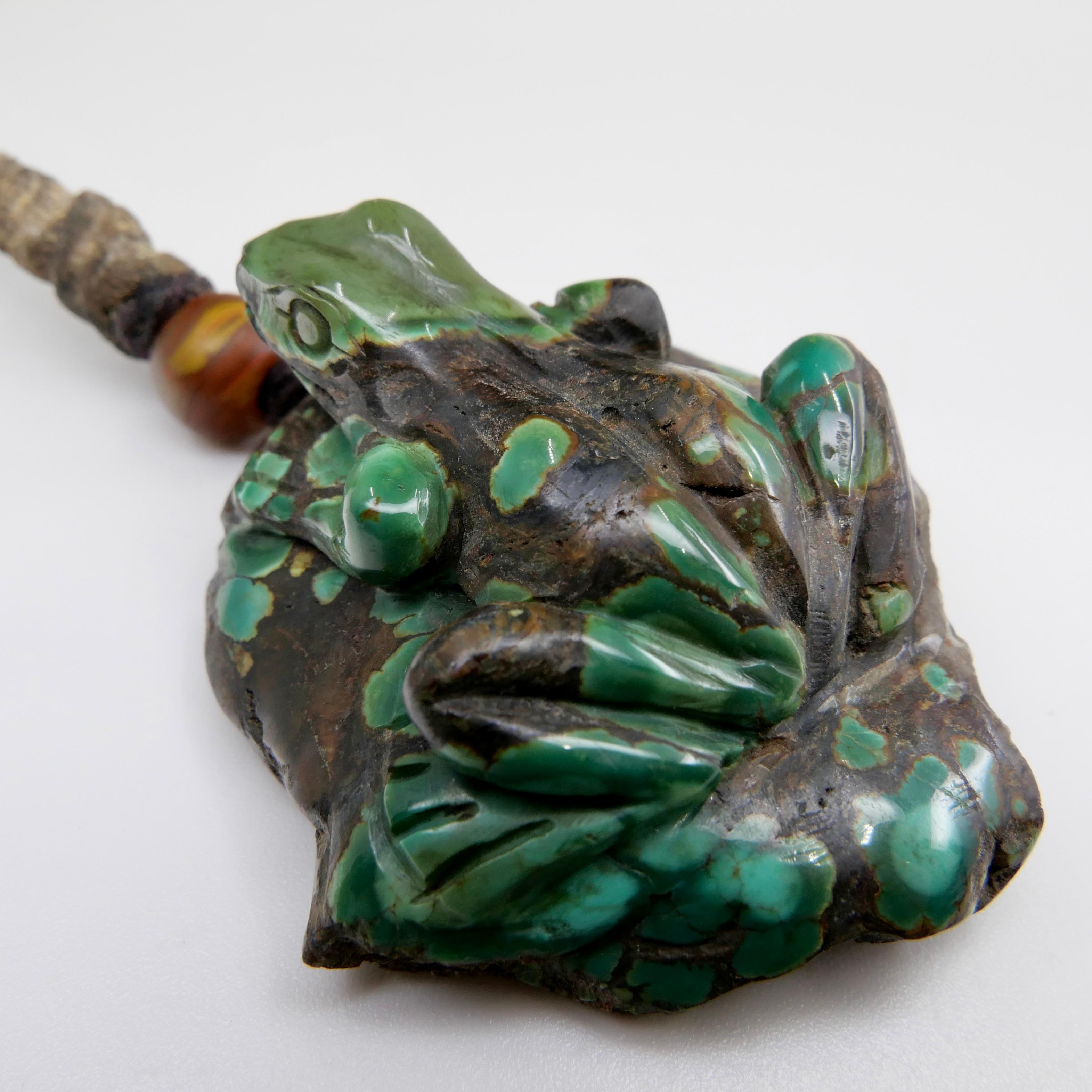 carved jade frog