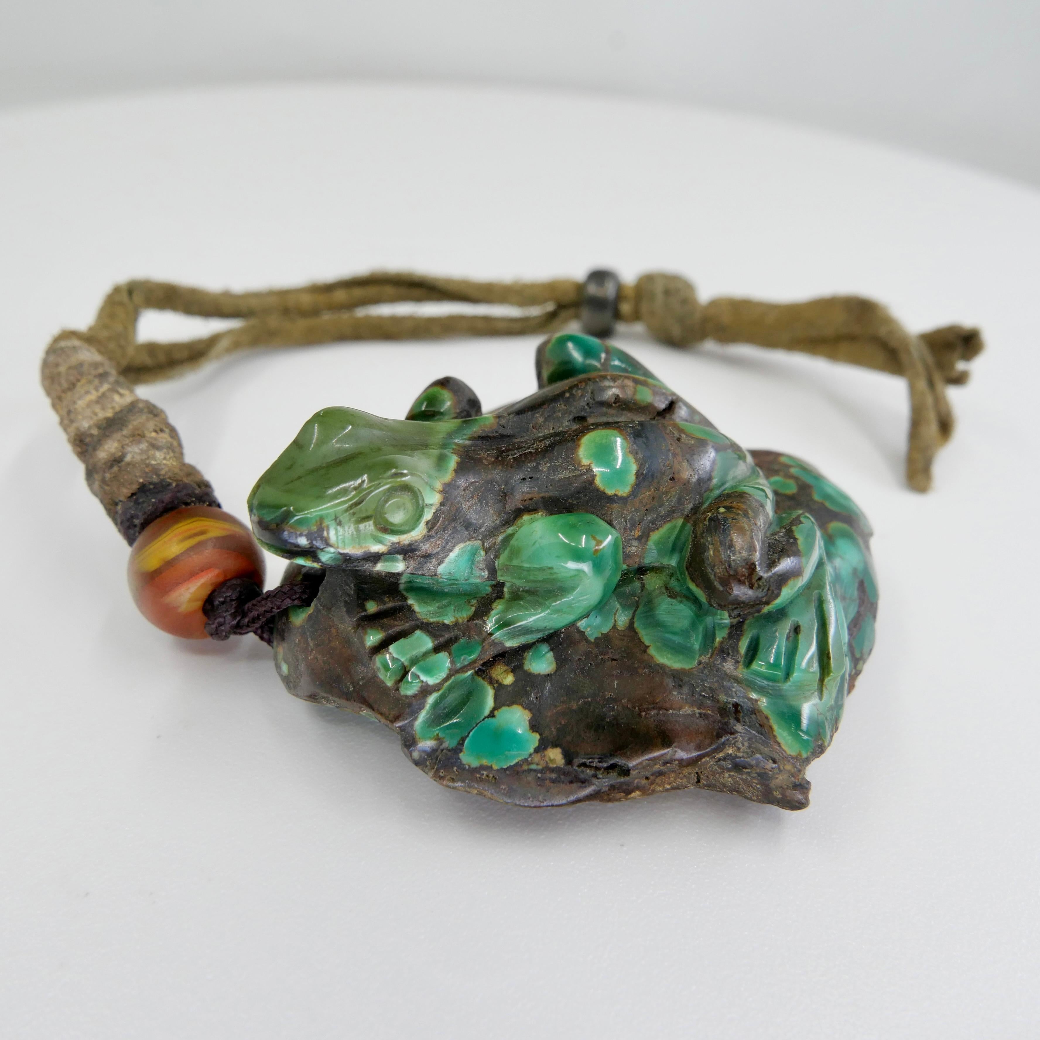 Art Deco Antique Natural Carved Turquoise Frog Decoration, Lifelike and Exquisite For Sale