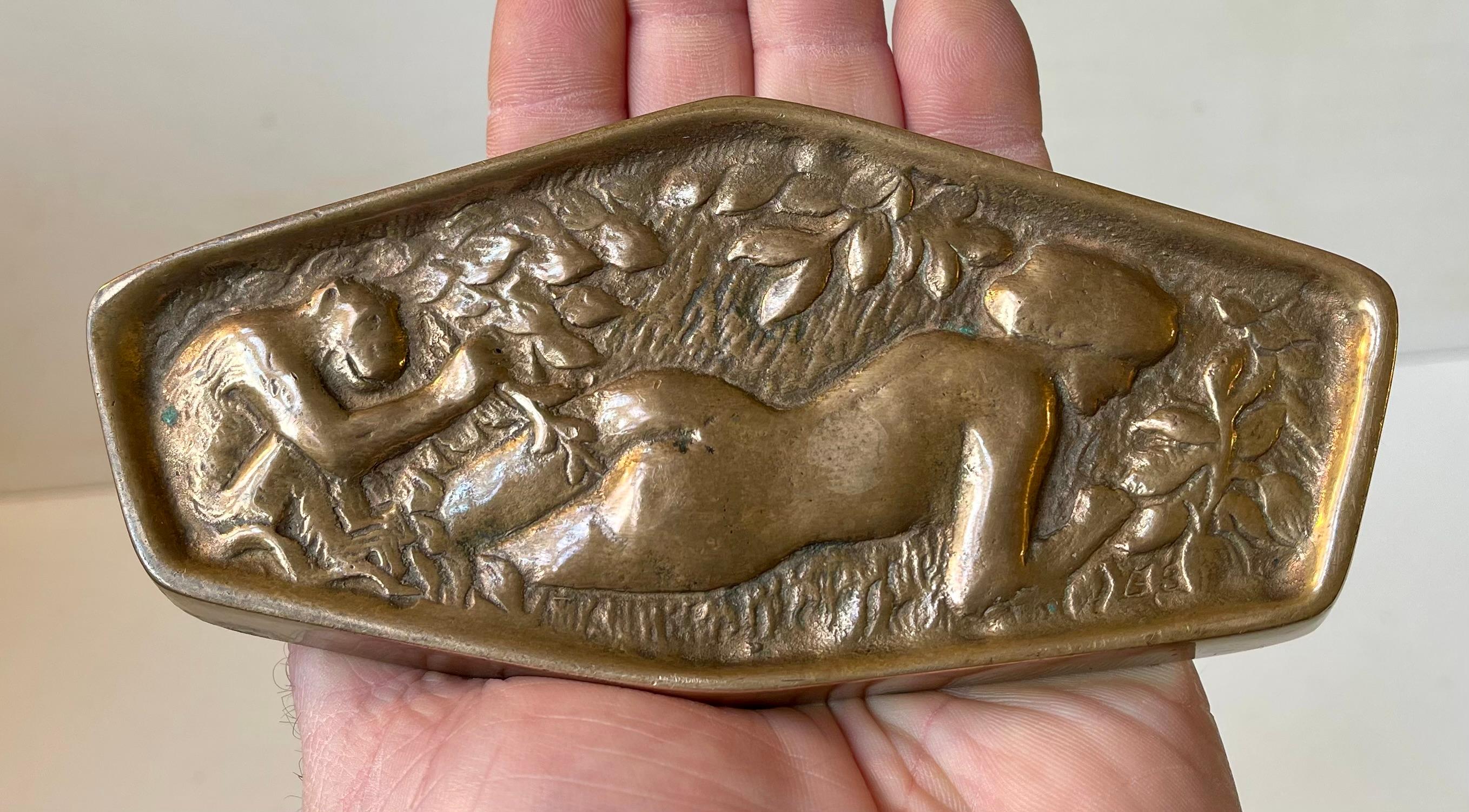 Antique Naughty Risque Double Sided Bronze Dish, 1900s In Good Condition For Sale In Esbjerg, DK