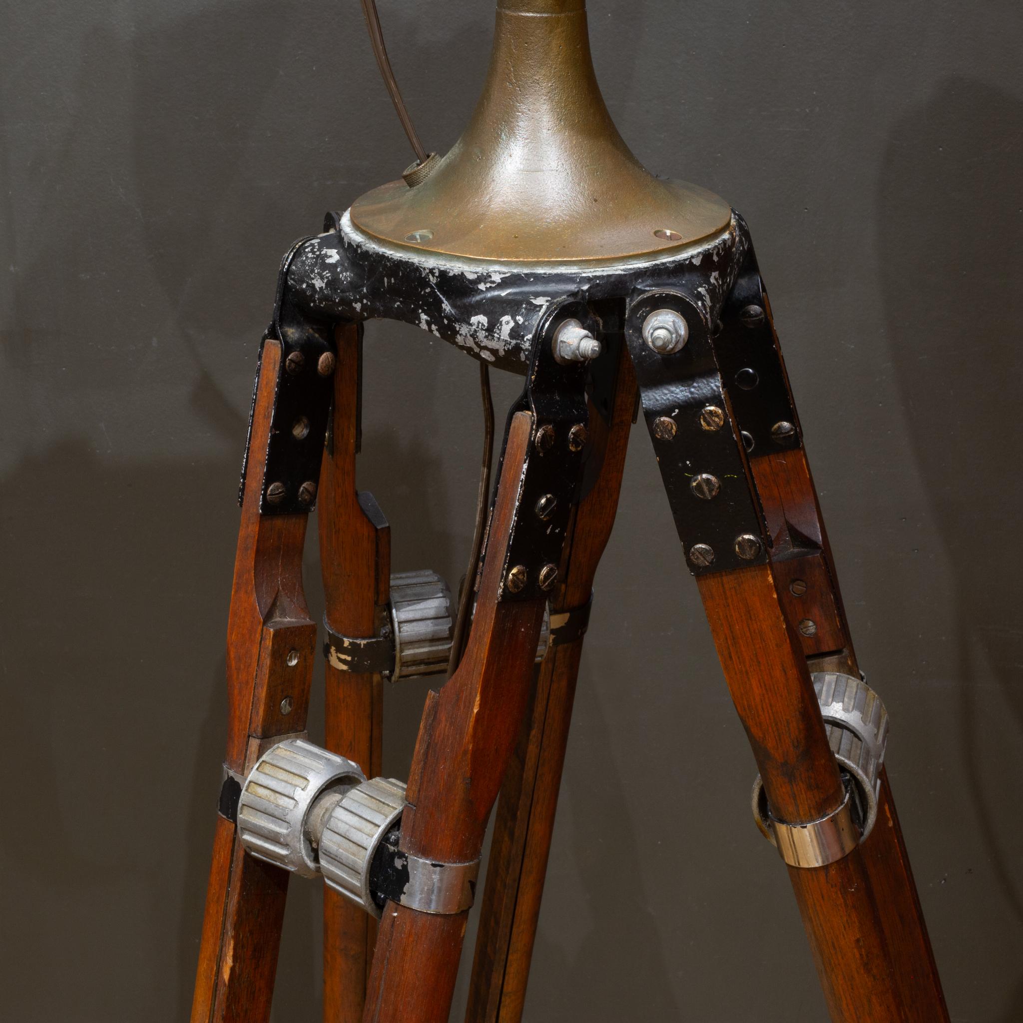 Americano Faretto nautico in bronzo su treppiede regolabile, 1920-1940 ca. in vendita