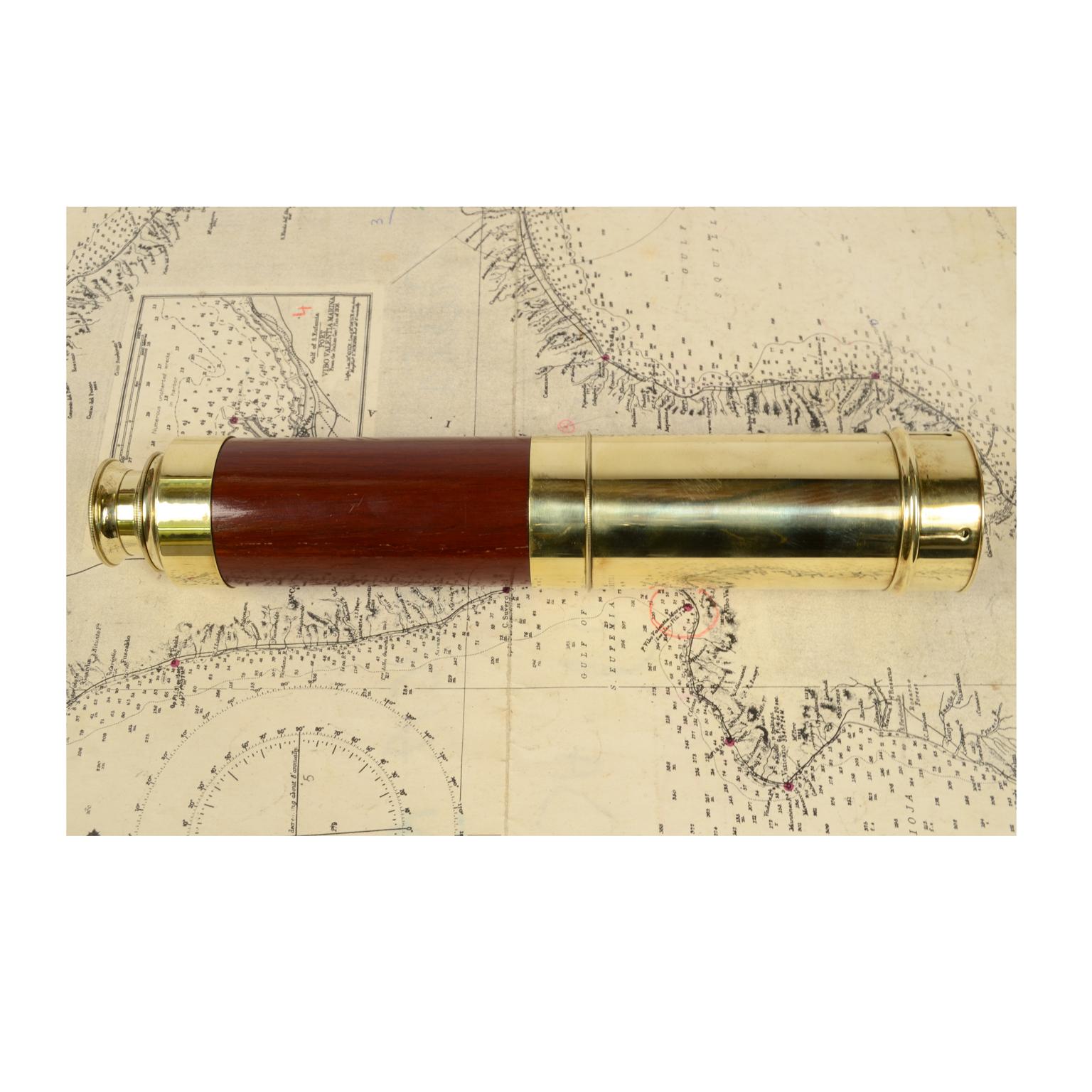 Antique Nautical Telescope, Brass and Mahogany, Early 1800s In Good Condition In Milan, IT