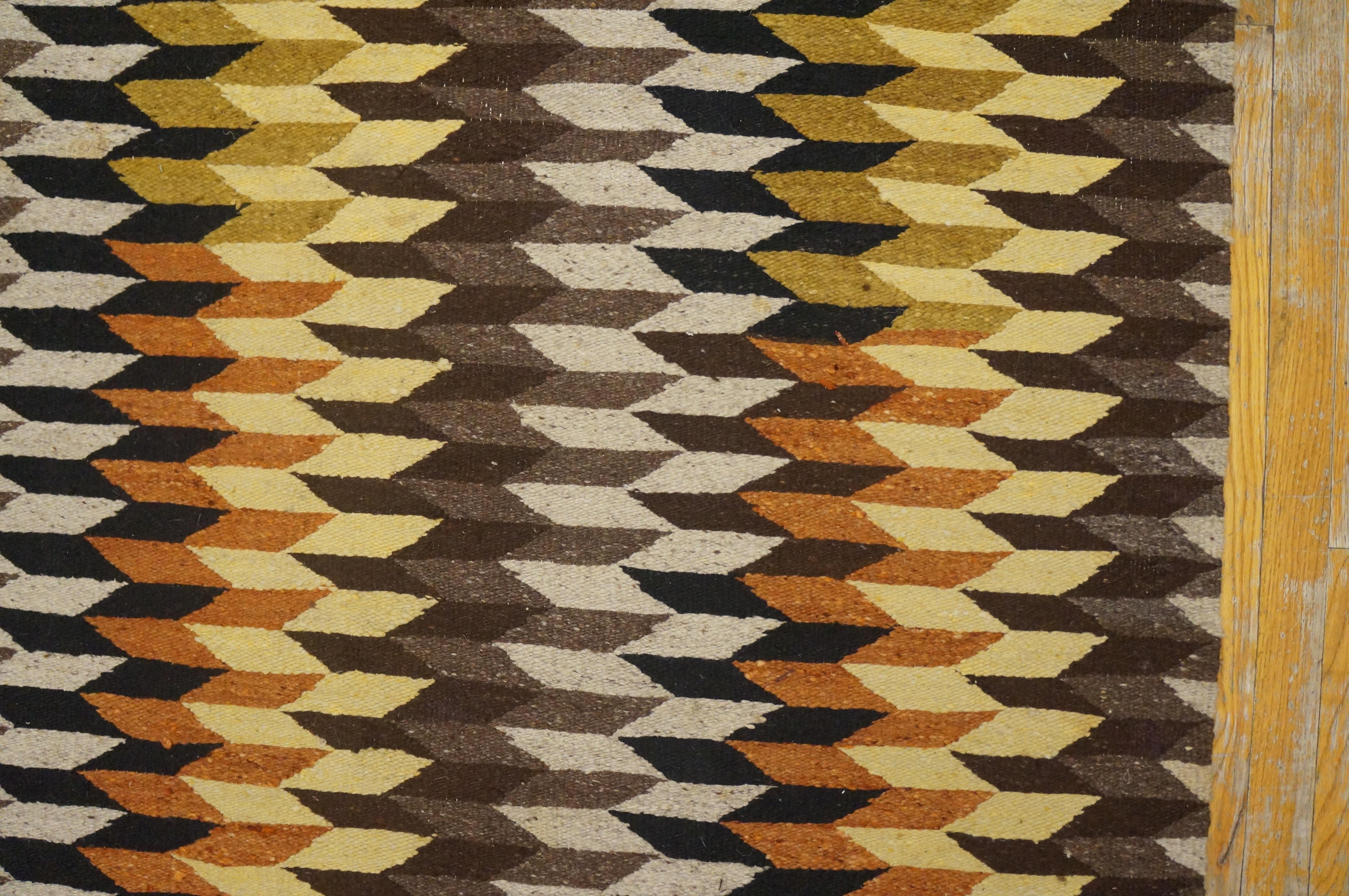 Hand-Woven 1930s Navajo - Rio Grande Rug ( 4'10