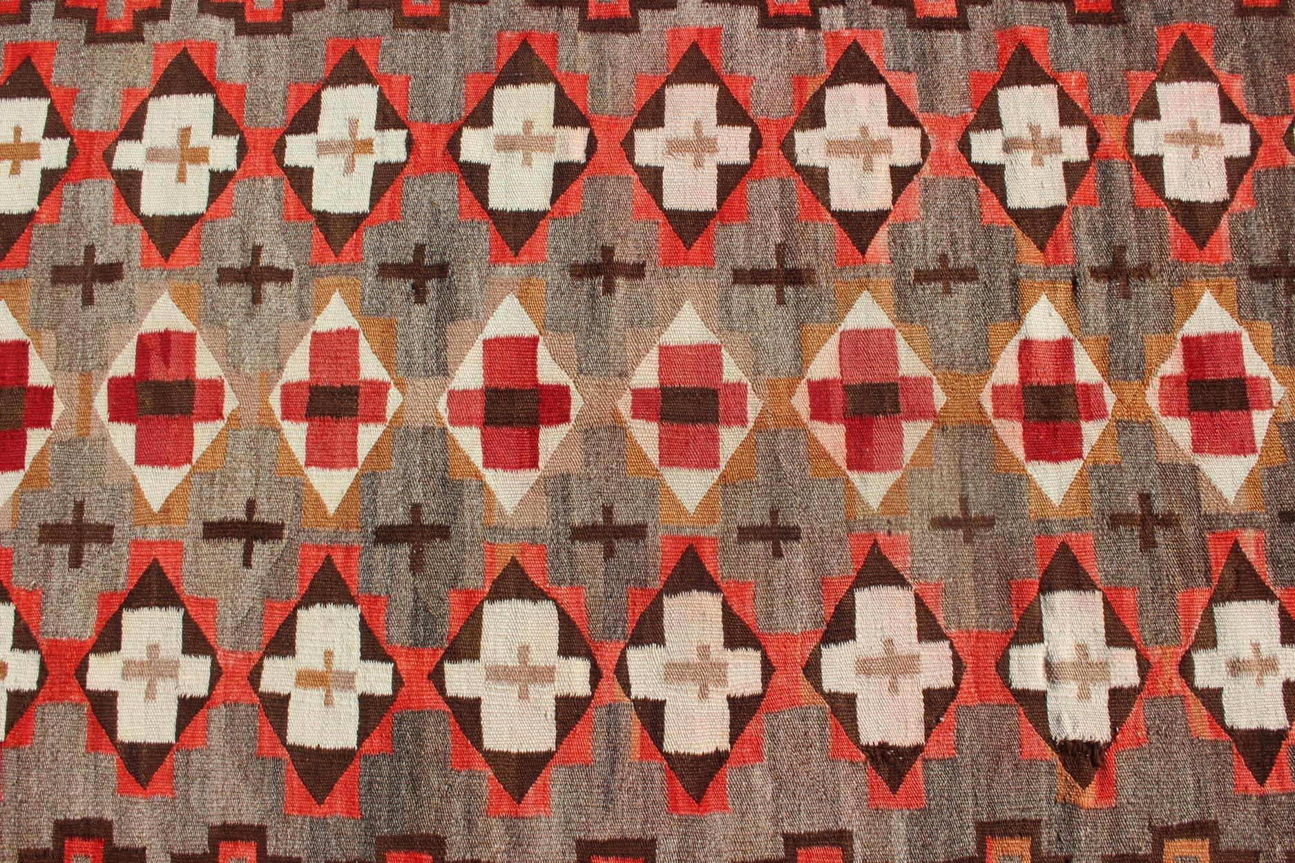 Antique Navajo Blanket with All Over Geometric in Gray, Red, Brown and Ivory In Excellent Condition For Sale In Atlanta, GA