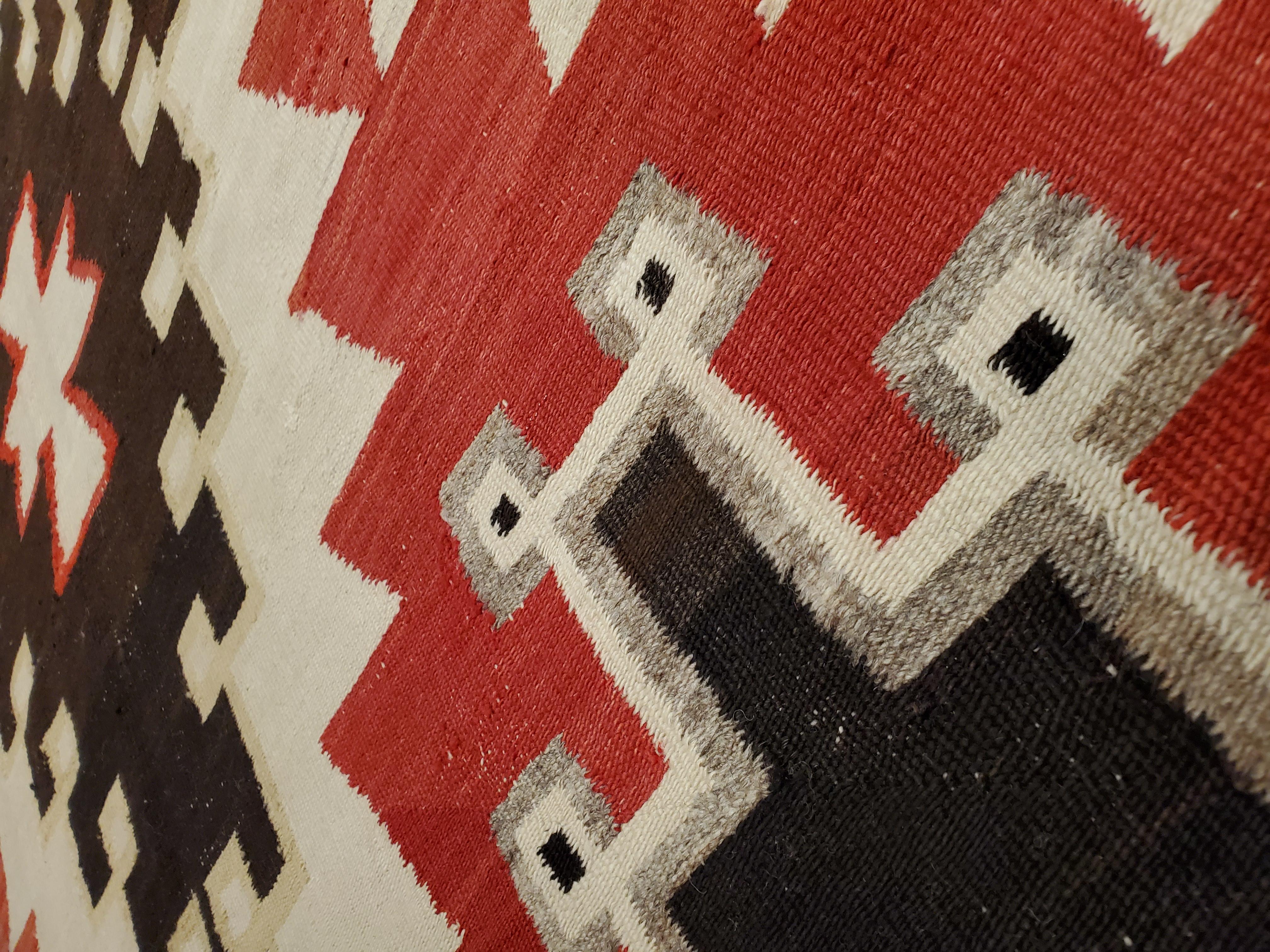 Antique Navajo Carpet, Folk Rug, Handmade Wool, Beige, Gray, Soft Coral For Sale 1