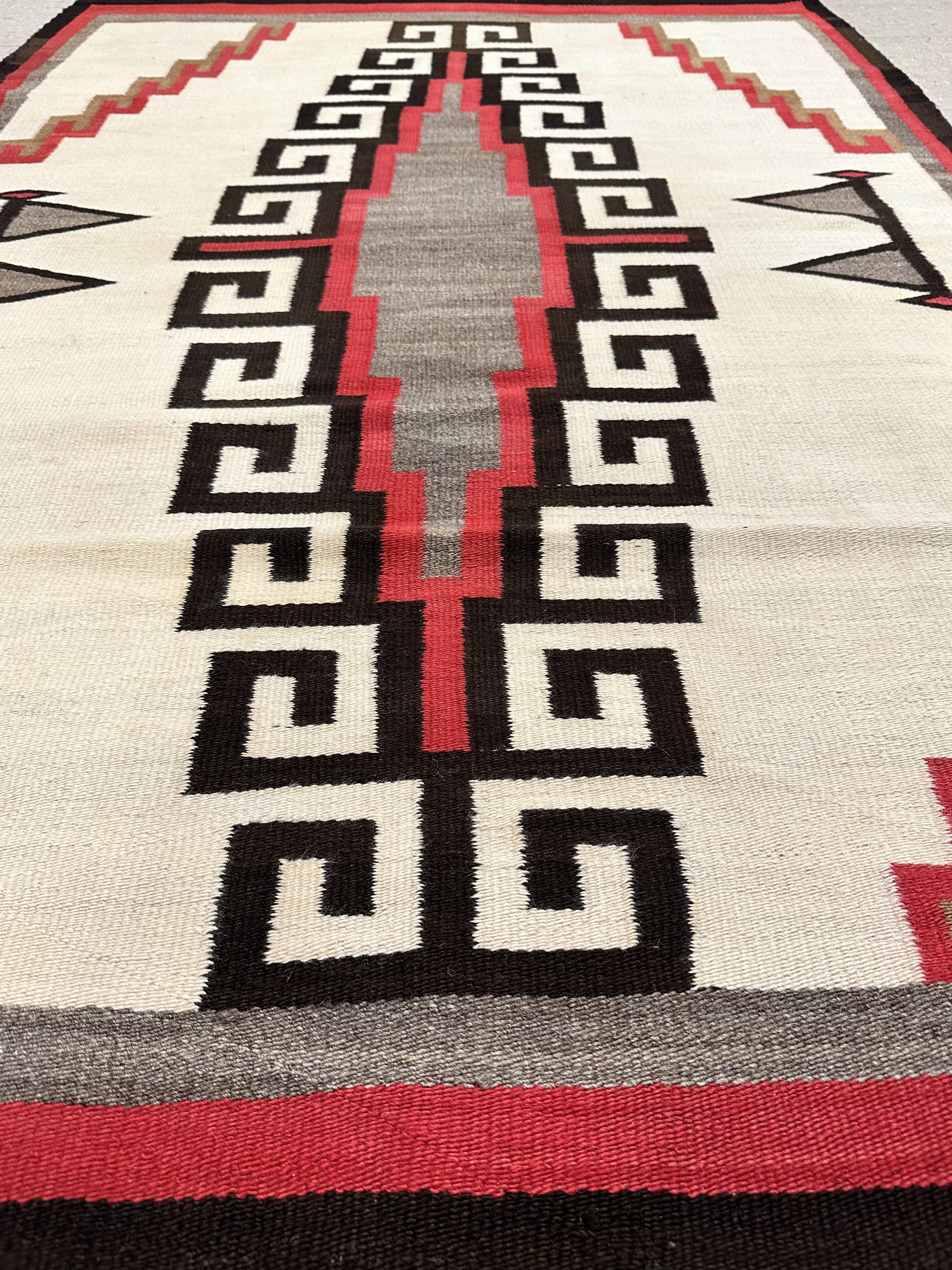 Antique Navajo Carpet, Folk Rug, Handmade Wool, Ivory, Brown, Grey, Red In Excellent Condition In Port Washington, NY