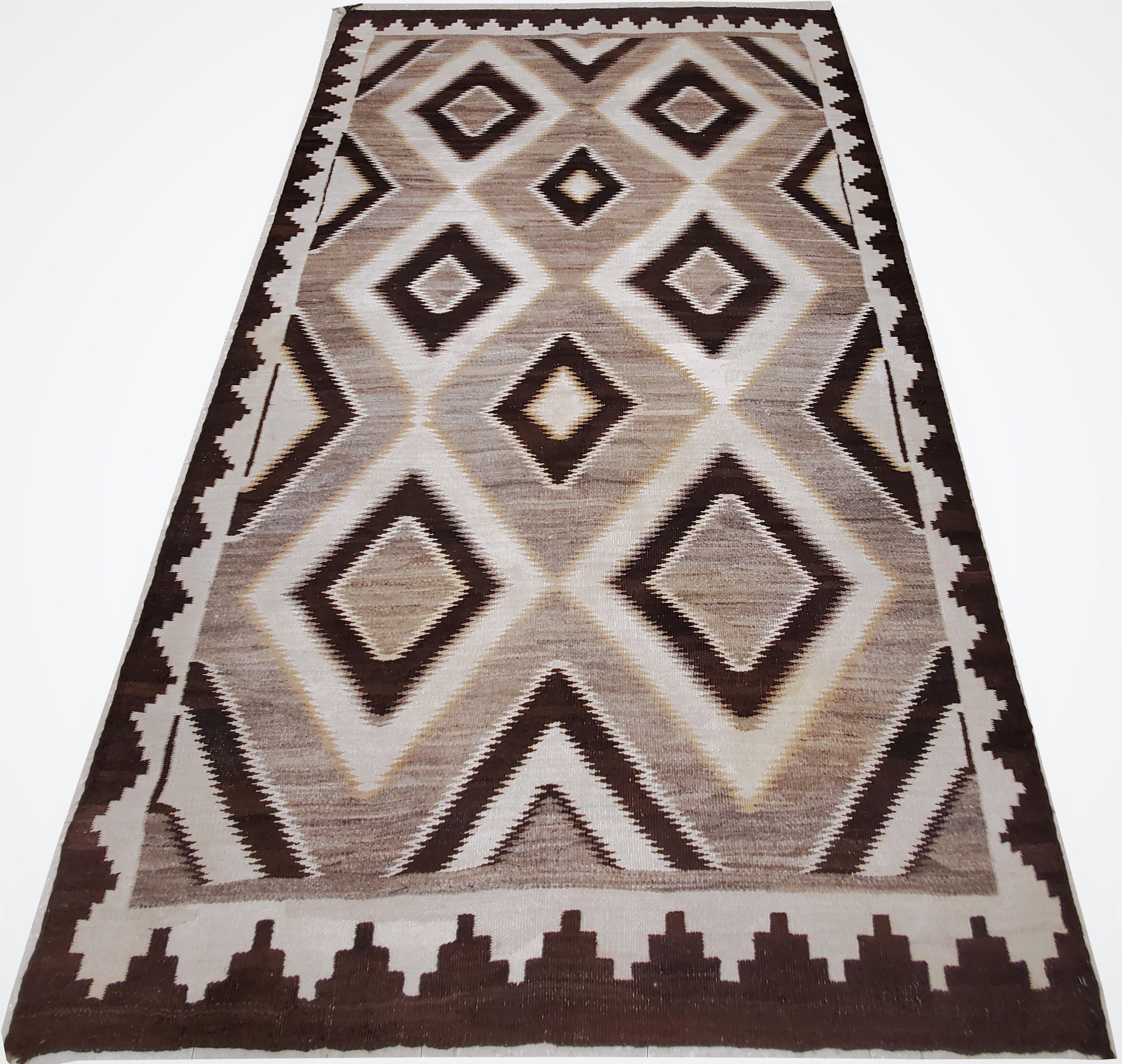 Antique Navajo Carpet, Handmade Wool, Ivory, Beige, Gray and Brown For Sale 1