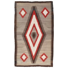 Antiker Navajo-Teppich:: Sturm-Muster-Teppich:: handgefertigter Wollteppich:: grau:: rot und braun