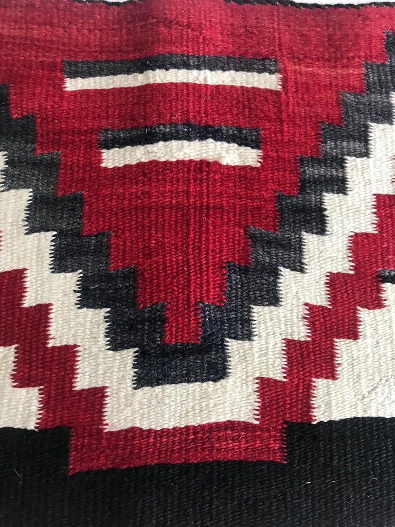 Antique Navajo Chief Blanket Third Phase In Good Condition For Sale In Atlanta, GA