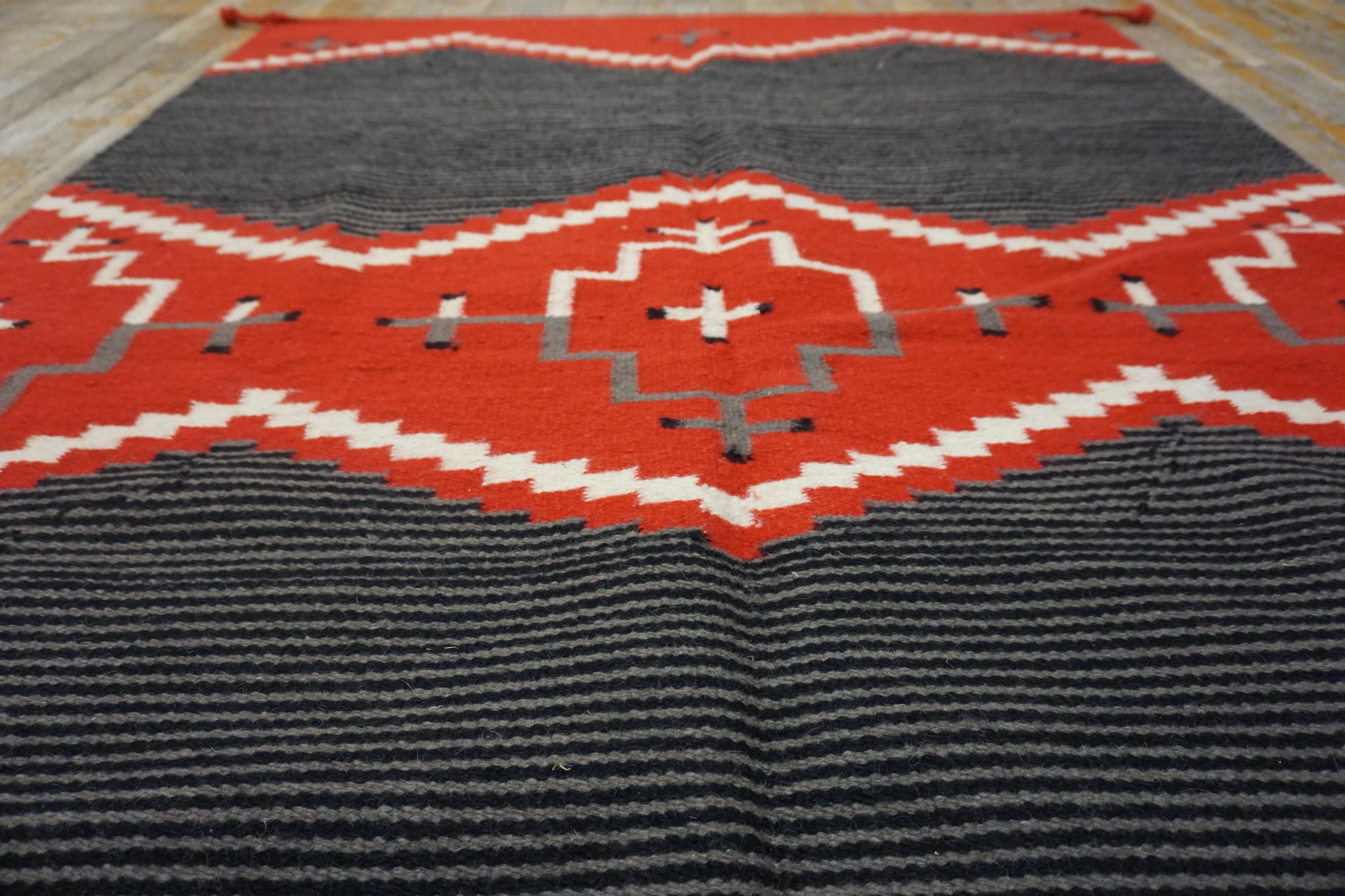 Mid 20th Century Navajo Chimayo Carpet (  4'' x 6' - 122 x 183 )'  In Good Condition For Sale In New York, NY