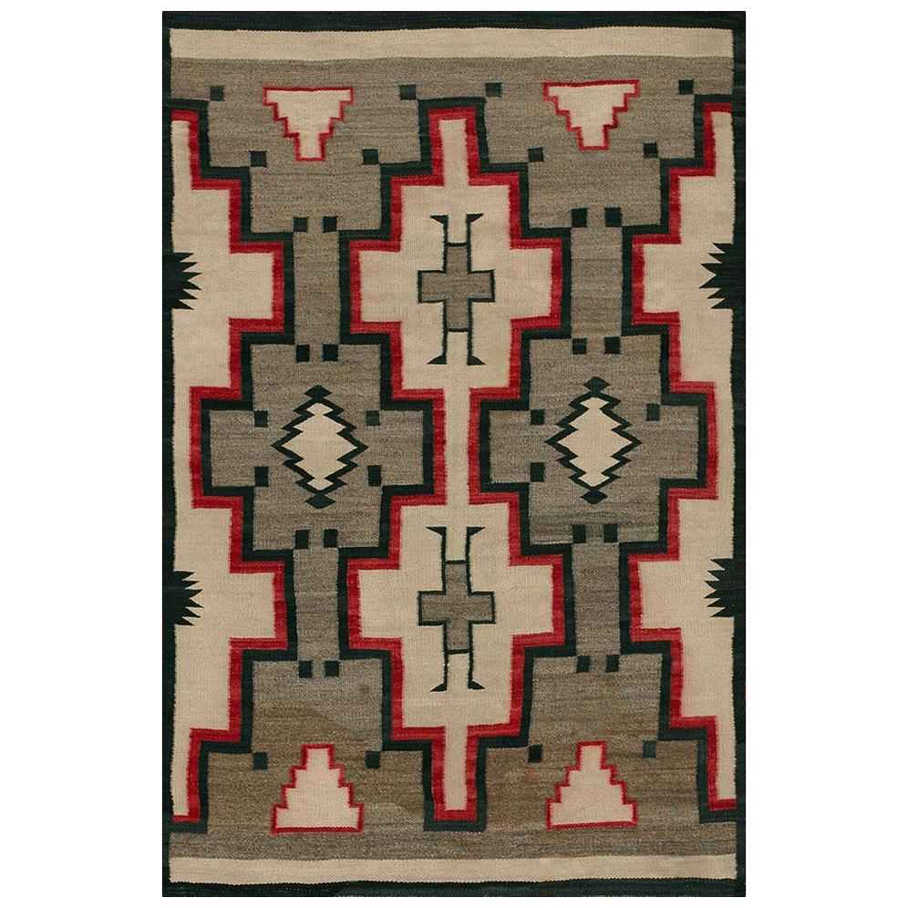 Amerikanischer Navajo-Teppich des frühen 20. Jahrhunderts ( 3'8"x 6' - 112 x 183)