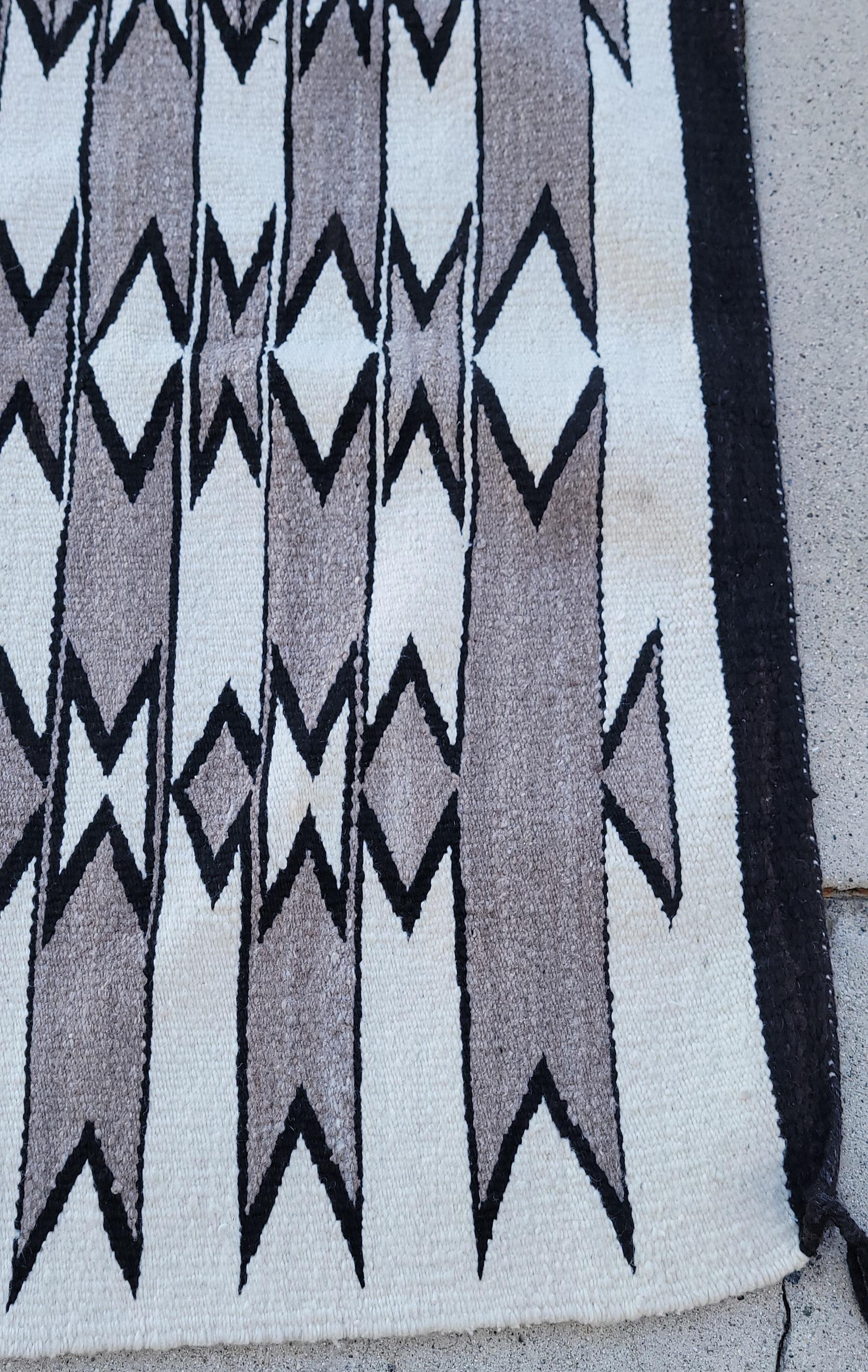 Navajo Indianer Weben von Ganada Indianer.der Zustand ist sehr gut und scharf Auge Blender pattern.this schwarz-weiß und grau ist sehr ungewöhnlich in Navajo Indianer Weben's.