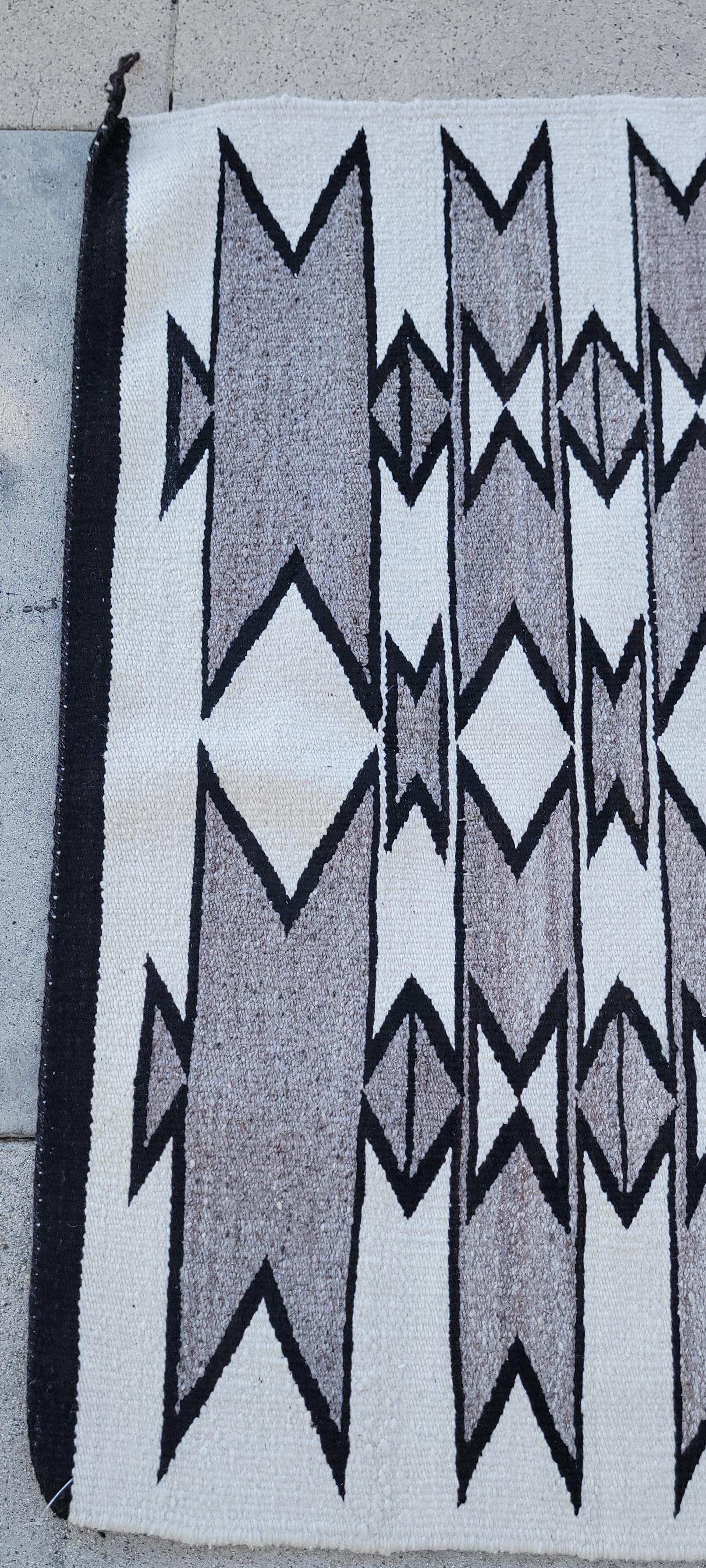 Antike Navajo-Indianerweberei /Ganada im Zustand „Gut“ im Angebot in Los Angeles, CA