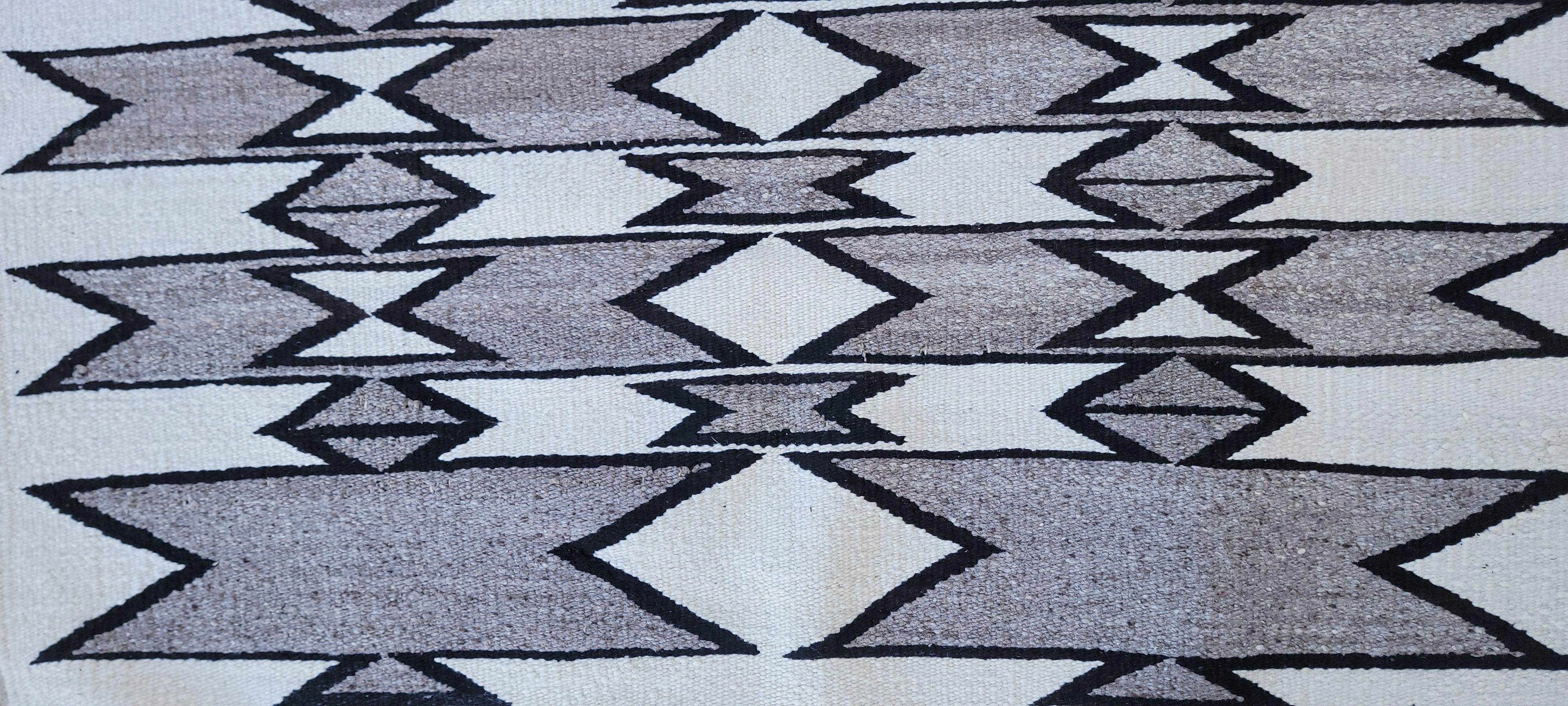 Antike Navajo-Indianerweberei /Ganada (20. Jahrhundert) im Angebot