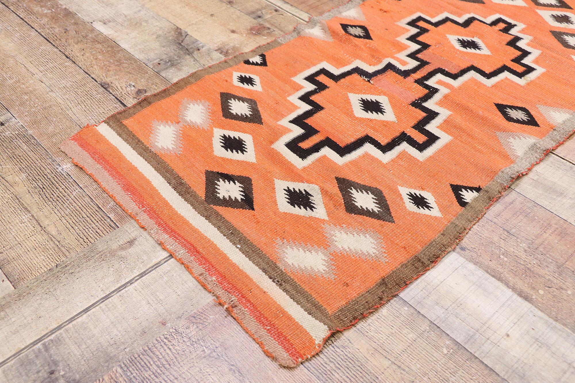 Antique Navajo Kilim Rug with Southwestern Tribal Style In Good Condition For Sale In Dallas, TX