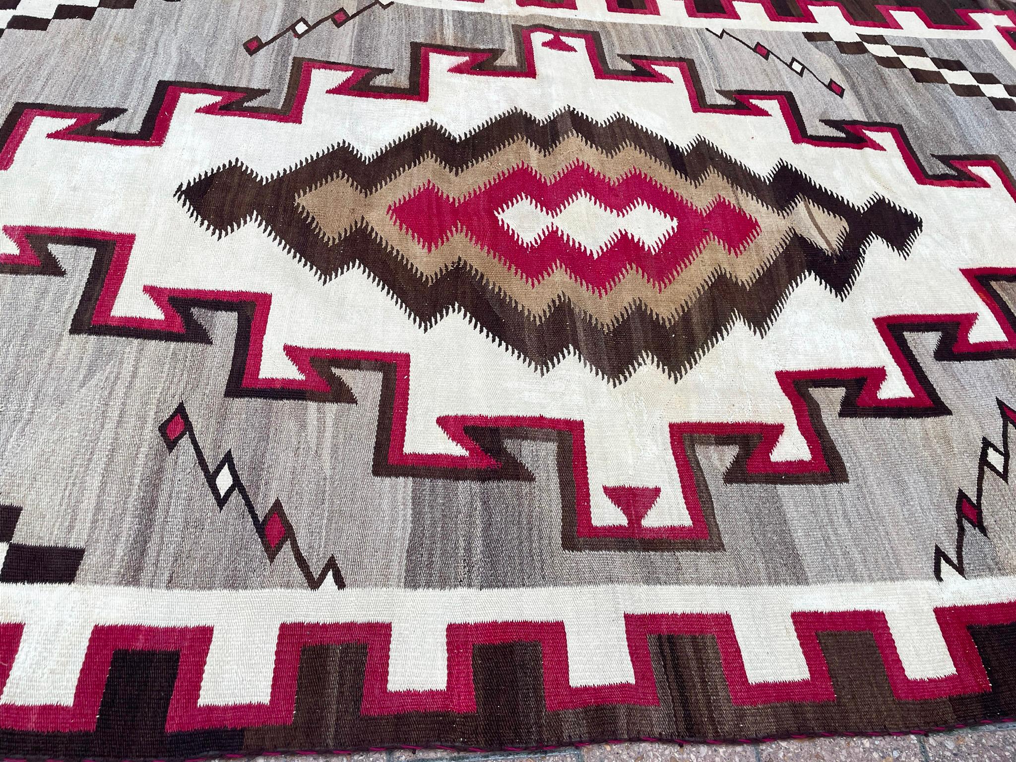 American Antique Navajo Klagetoh Rug, large and unusual For Sale