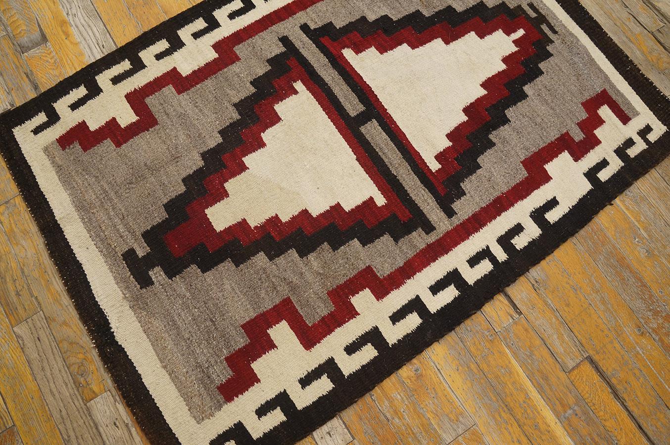 Mid-20th Century 1930s American Navajo Carpet ( 2'6