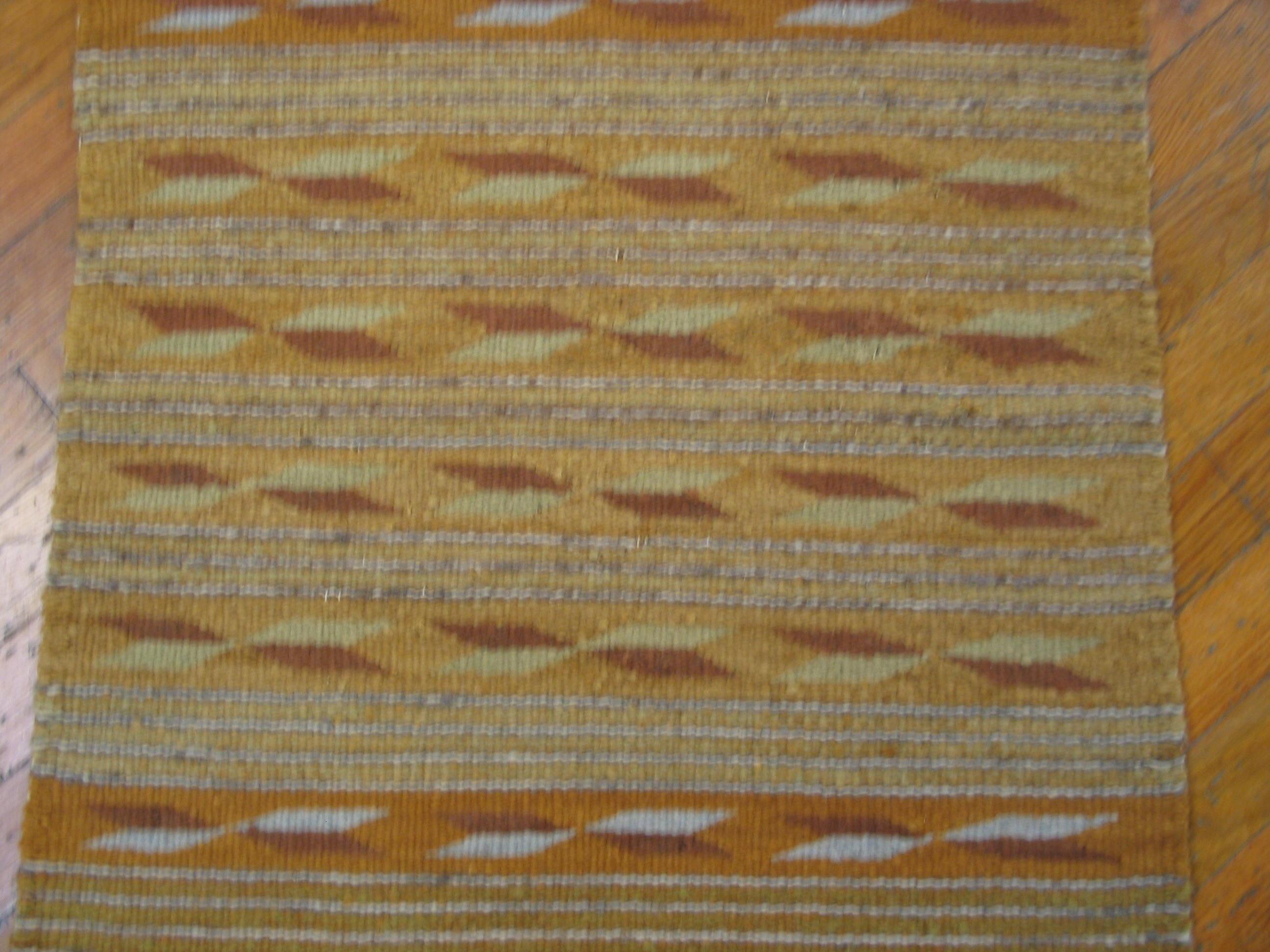 Mid 20th Century American Navajo Chinle Wide Ruins Rug ( 2' x 3' - 62 x 92 ) In Good Condition For Sale In New York, NY