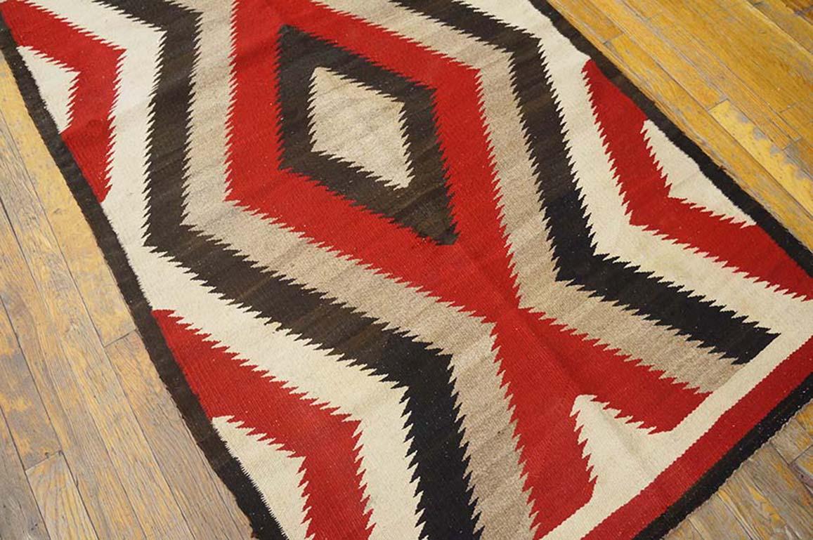Hand-Woven Early 20th Century American Navajo Carpet ( 3'2