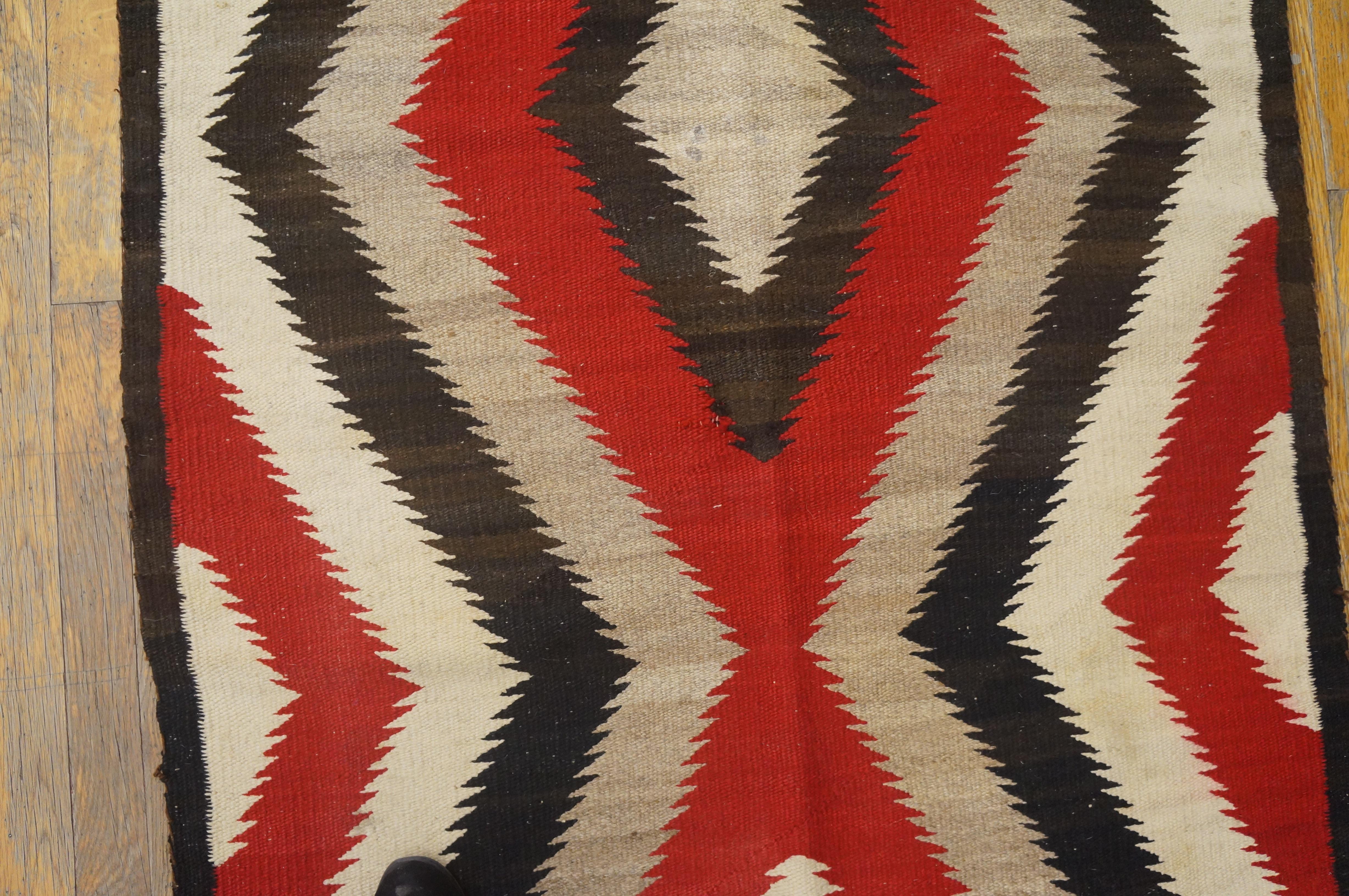Wool Early 20th Century American Navajo Carpet ( 3'2
