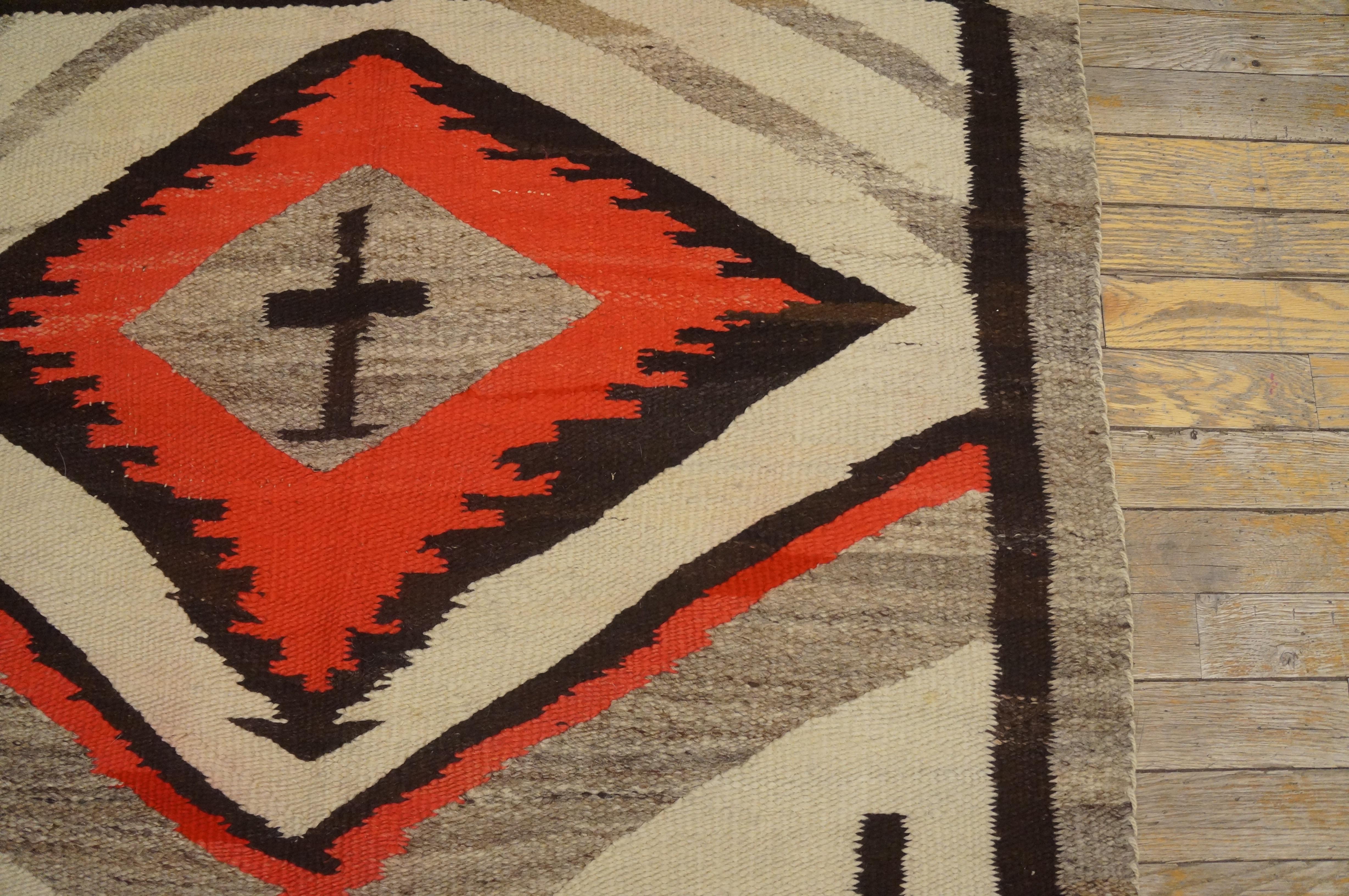 Hand-Woven Early 20th Century American Navajo Carpet ( 3'4