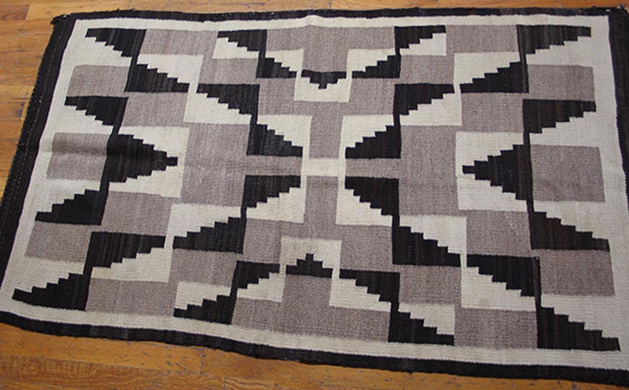 Hand-Knotted Early 20th Century American Navajo Carpet ( 3' x 5'4
