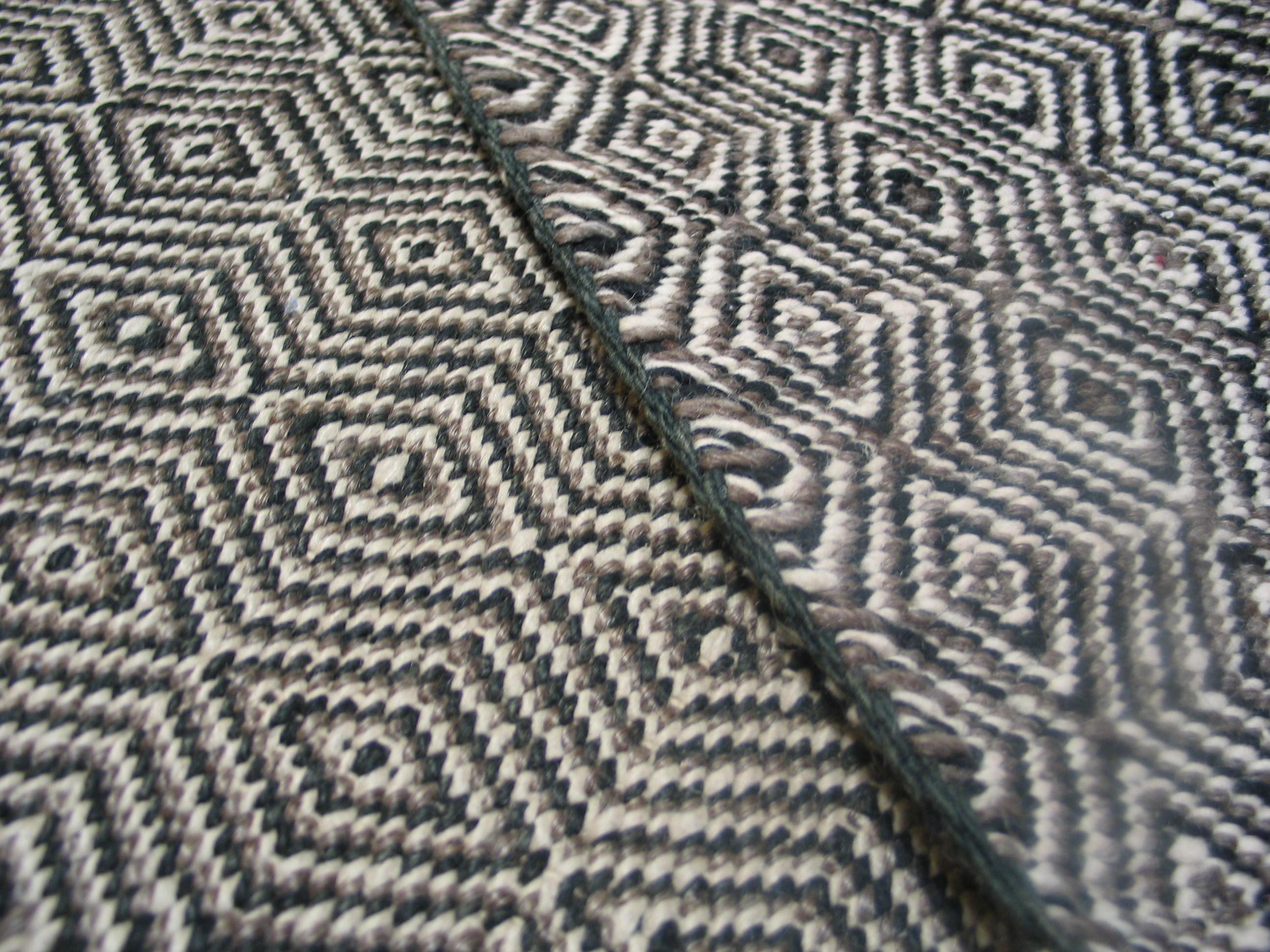 Mid-20th Century 1940s American Navajo Twill Saddle Blanket Carpet ( 3' x 5'6