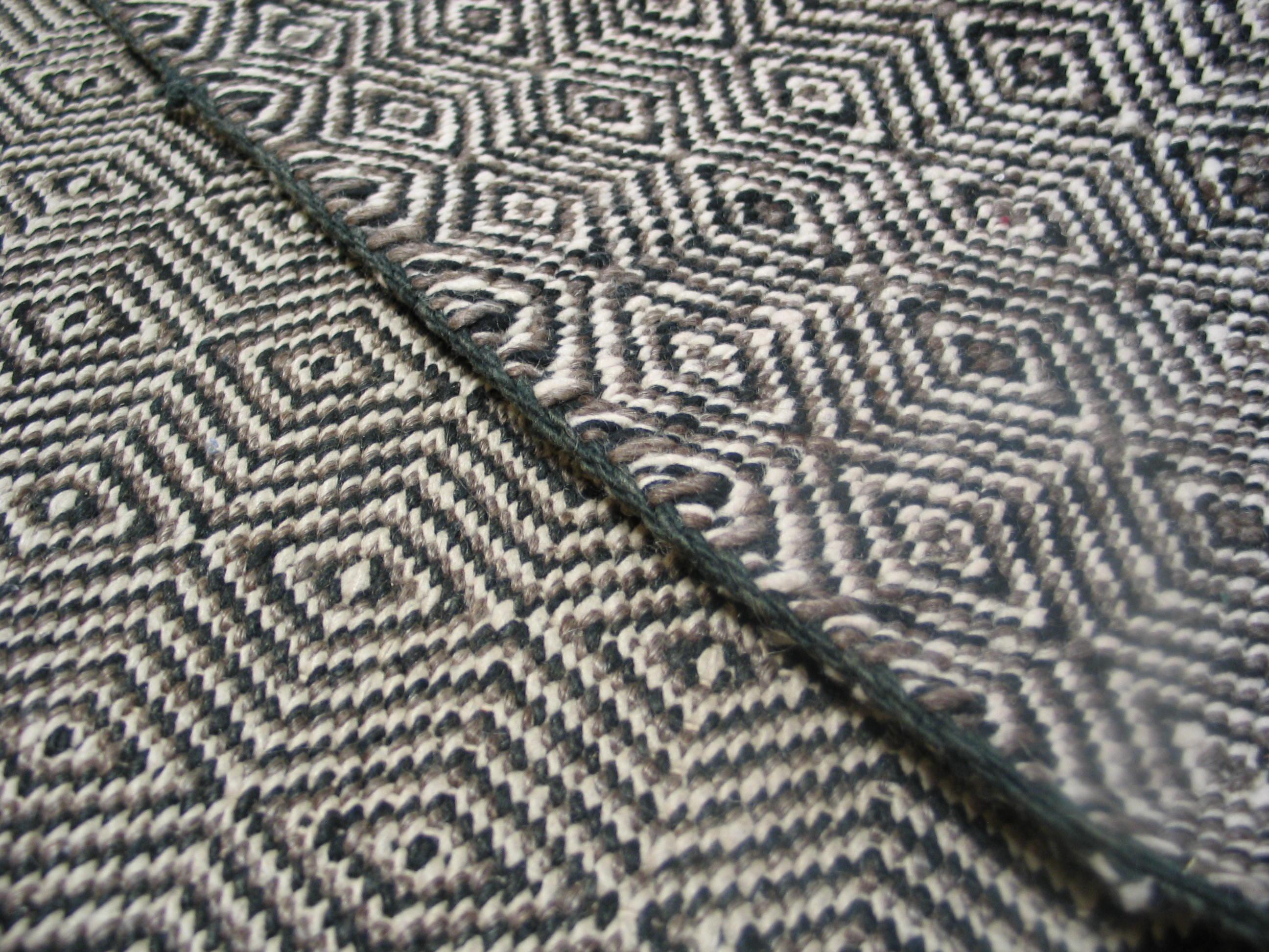 Wool 1940s American Navajo Twill Saddle Blanket Carpet ( 3' x 5'6