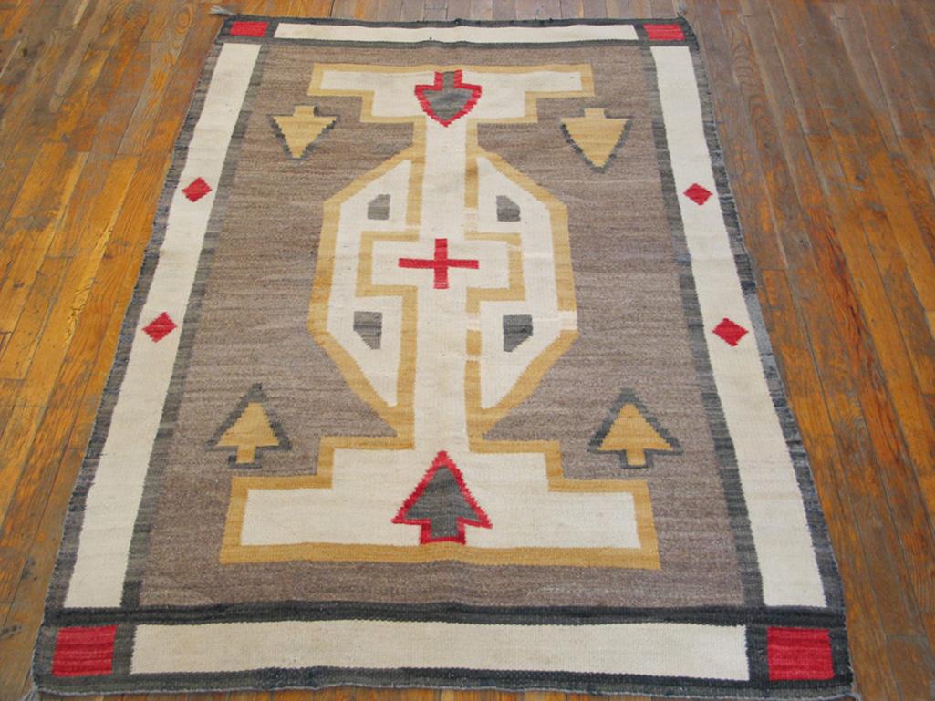 Hand-Woven Early 20th Century American Navajo Carpet ( 3'10