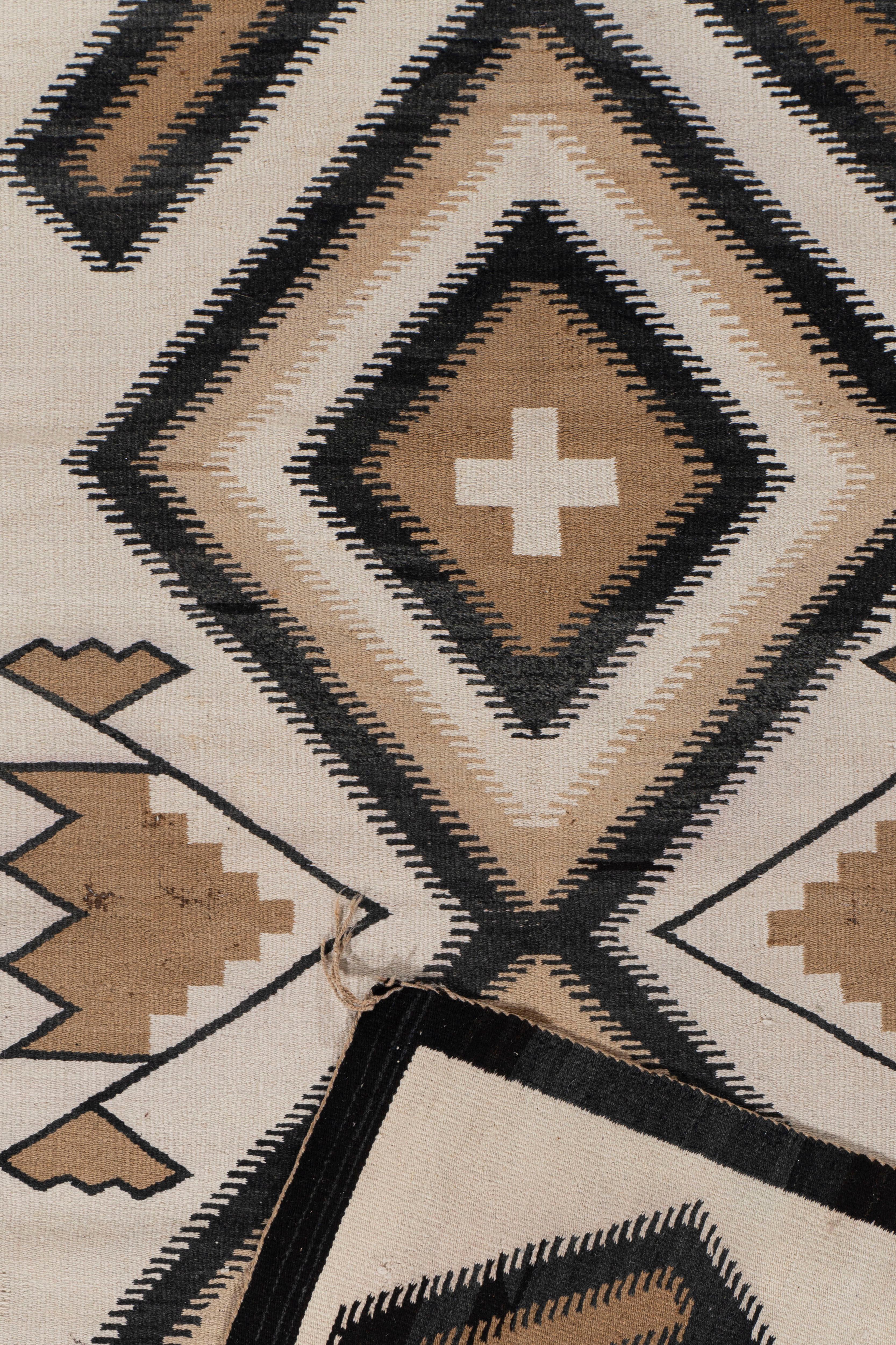 Native American Antique Circa 1910 Navajo Hand Woven Light Beigs Charcoal Wool Rug 3'7 X 6'9 For Sale