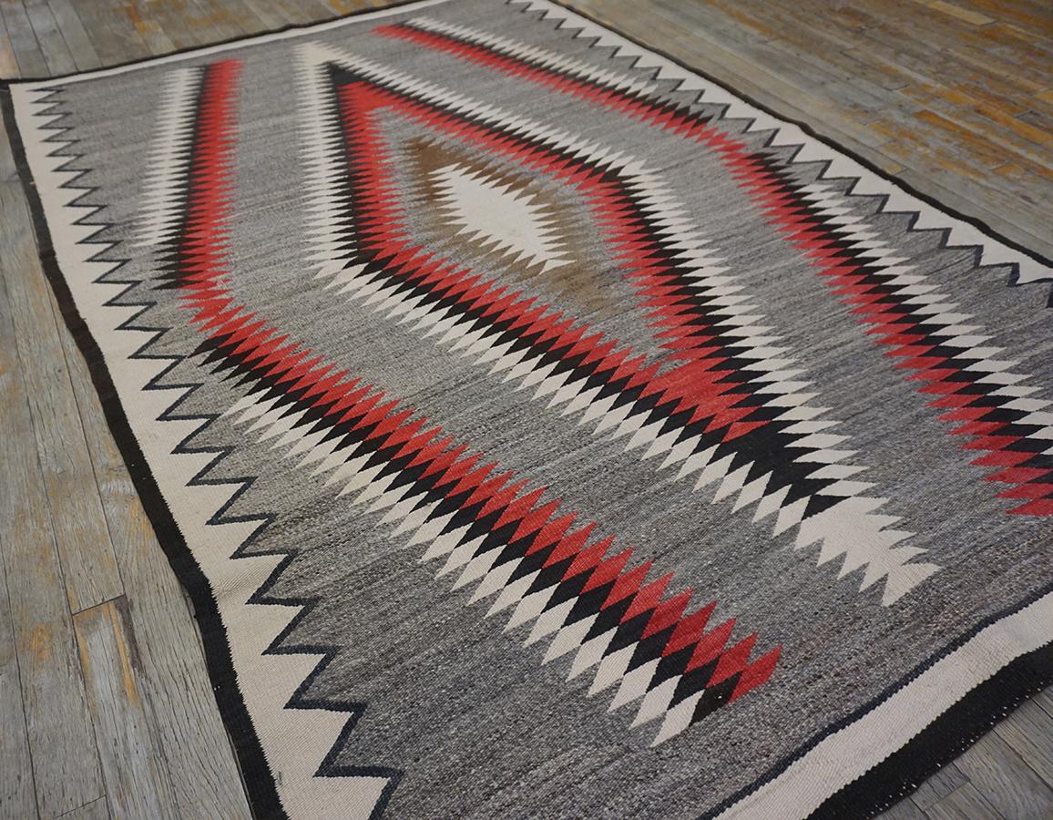 Tissé à la main Tapis Navajo américain du début du XXe siècle (04''6'''' x 6''8'''') en vente