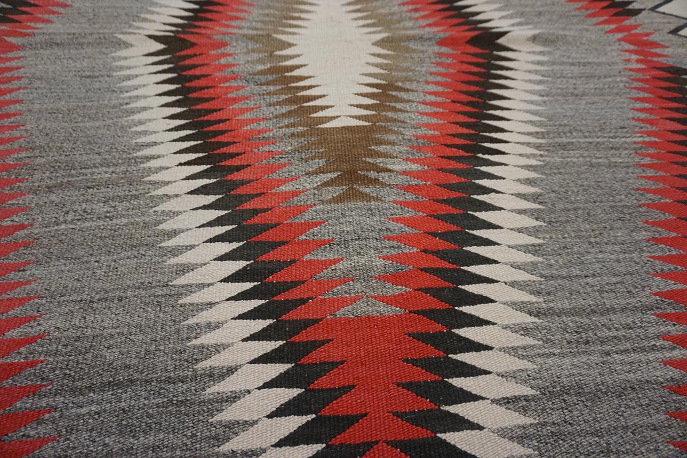 Early 20th Century American Navajo Carpet ( 4'6'' x 6'8'' - 137 x 203 ) For Sale 4