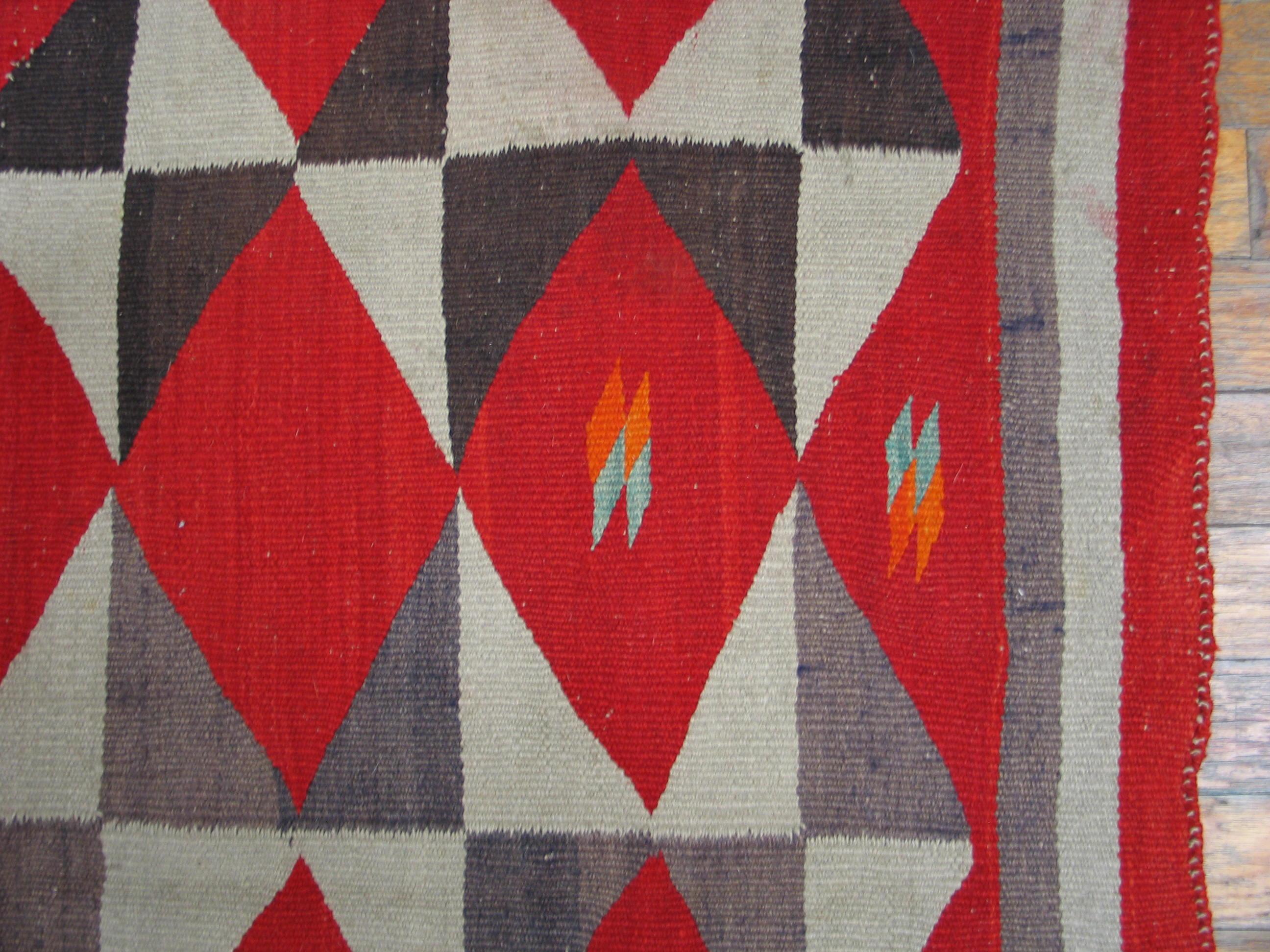 19th Century American Navajo Transitional Period - Beeldlei Carpet  In Good Condition For Sale In New York, NY
