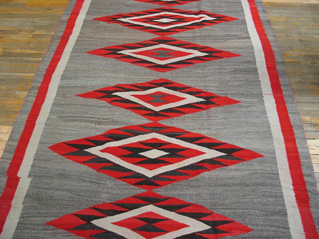 Early 20th Century American Navajo Carpet ( 5'9