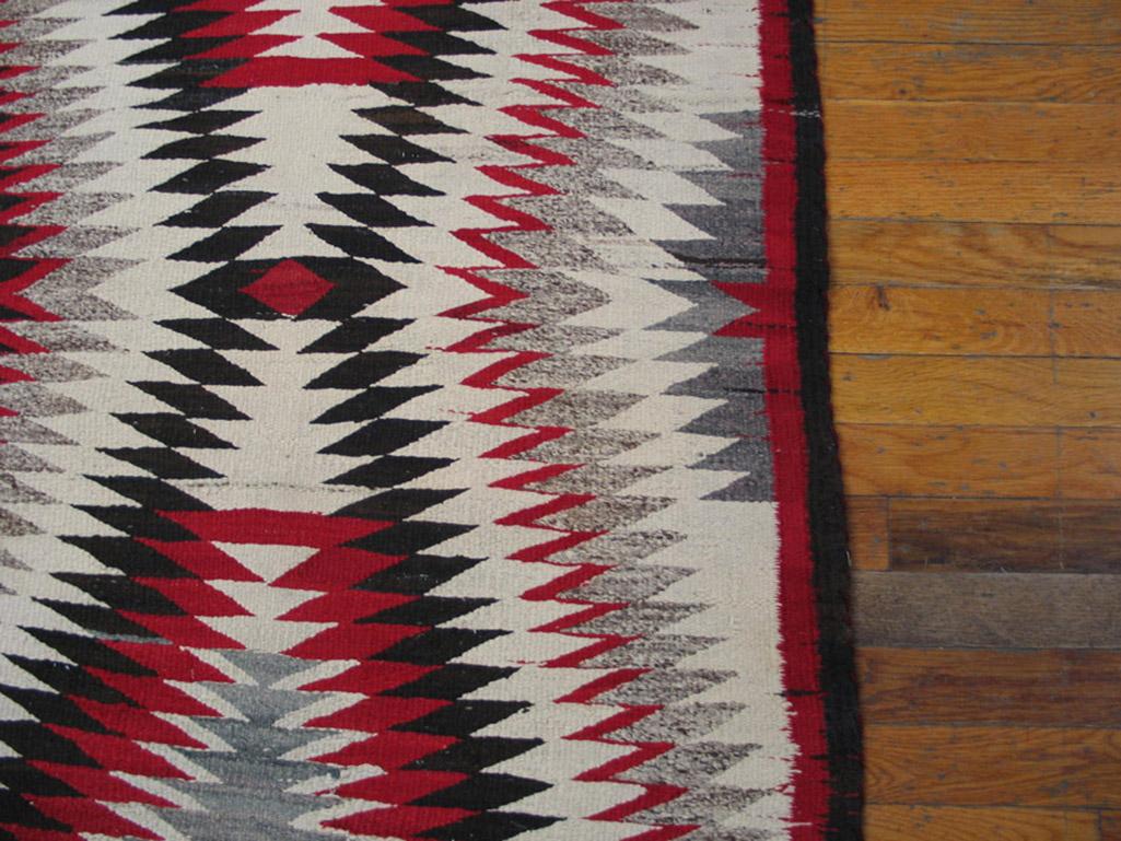 Amerikanischer Navajo-Teppich des frühen 20. Jahrhunderts ( 6' x 6'4