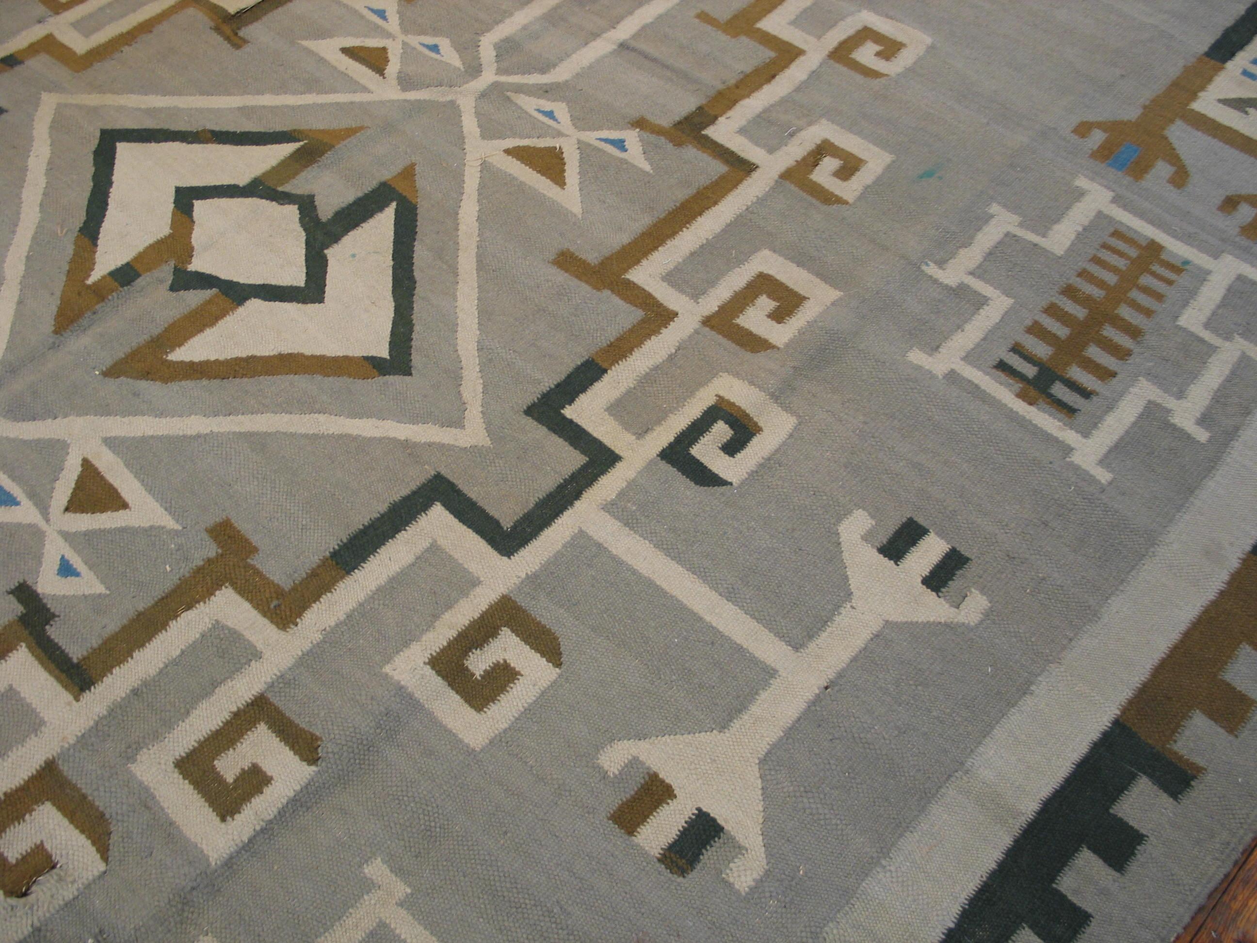 Mid-20th Century Early 20th Century American Navajo Carpet ( 9' x 11'10