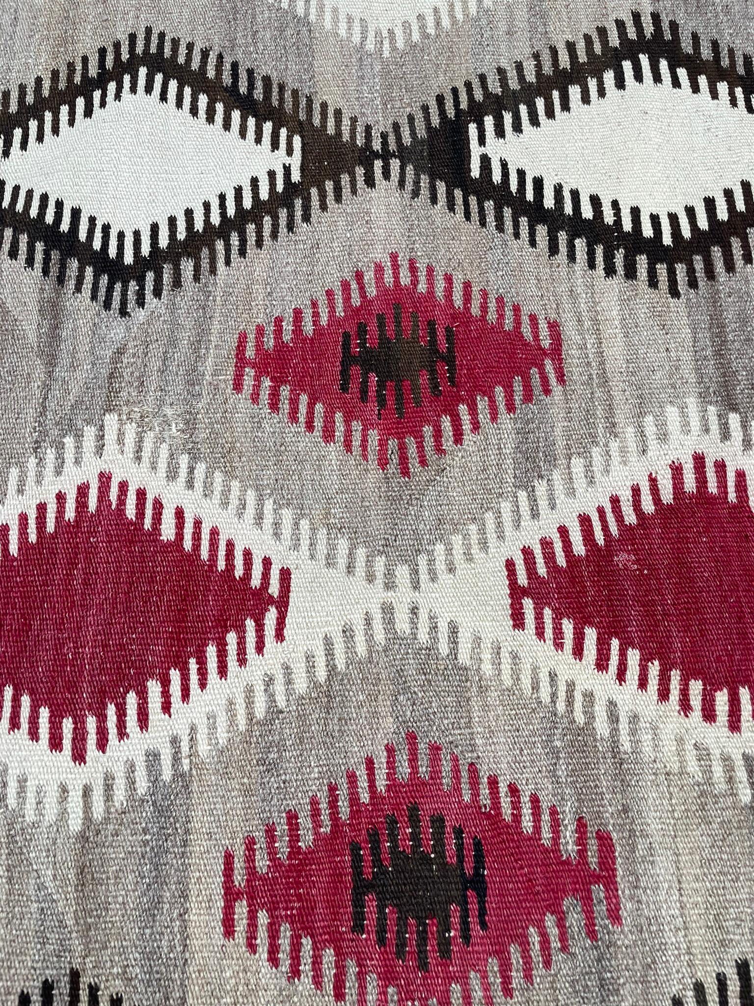 20th Century Antique Navajo Rug, Dimond Design For Sale
