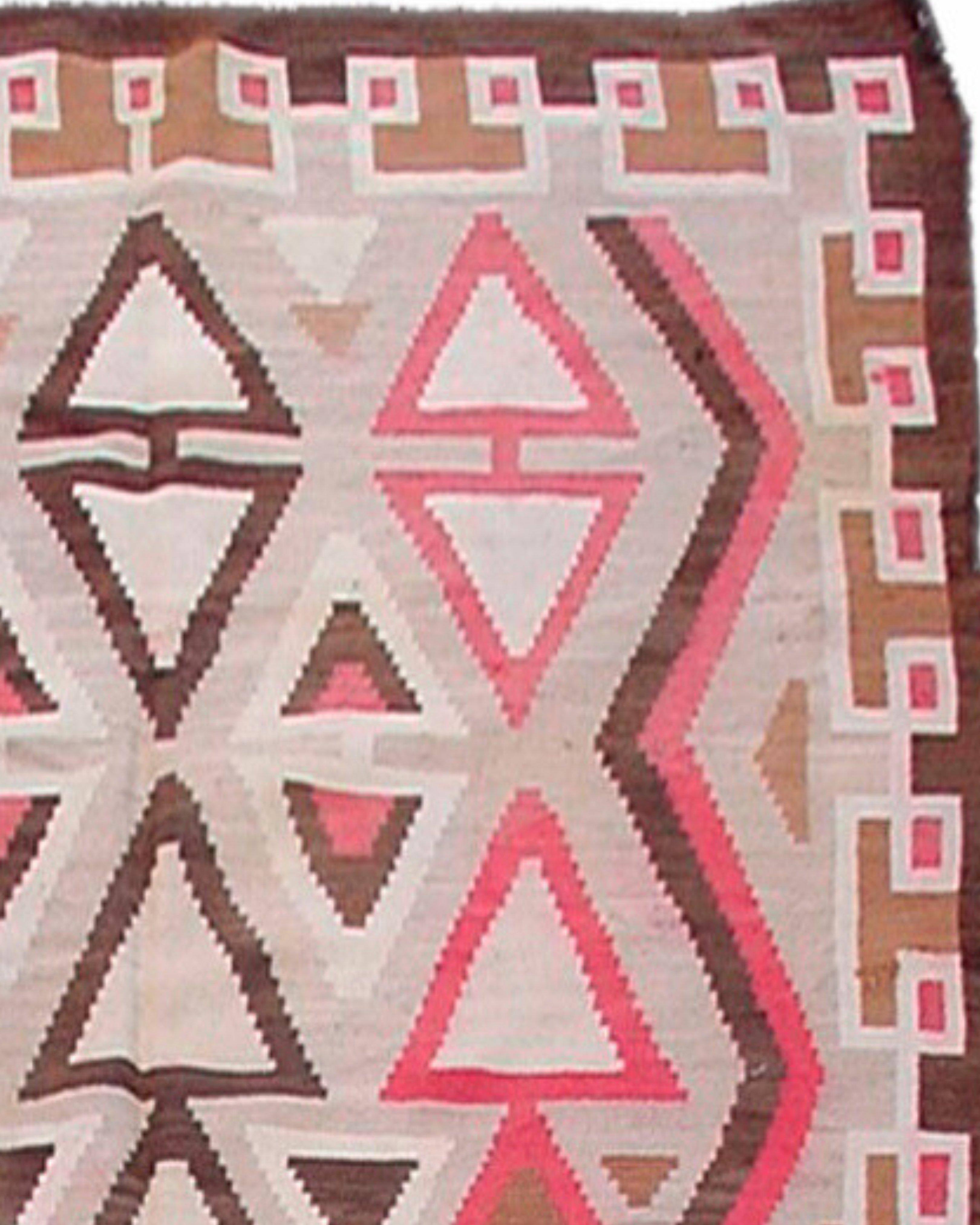 Antiker handgewebter Navajo-Teppich, frühes 20. Jahrhundert

Zusätzliche Informationen:
Abmessungen: 6'3