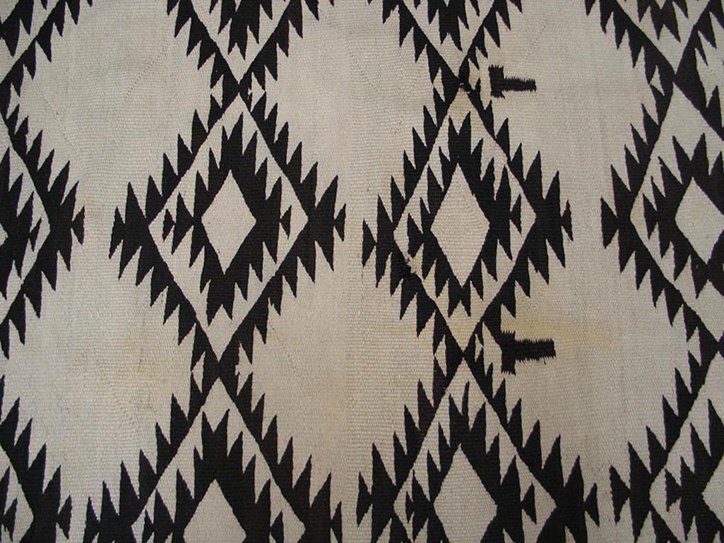 Antique Navajo Rug In Good Condition In New York, NY