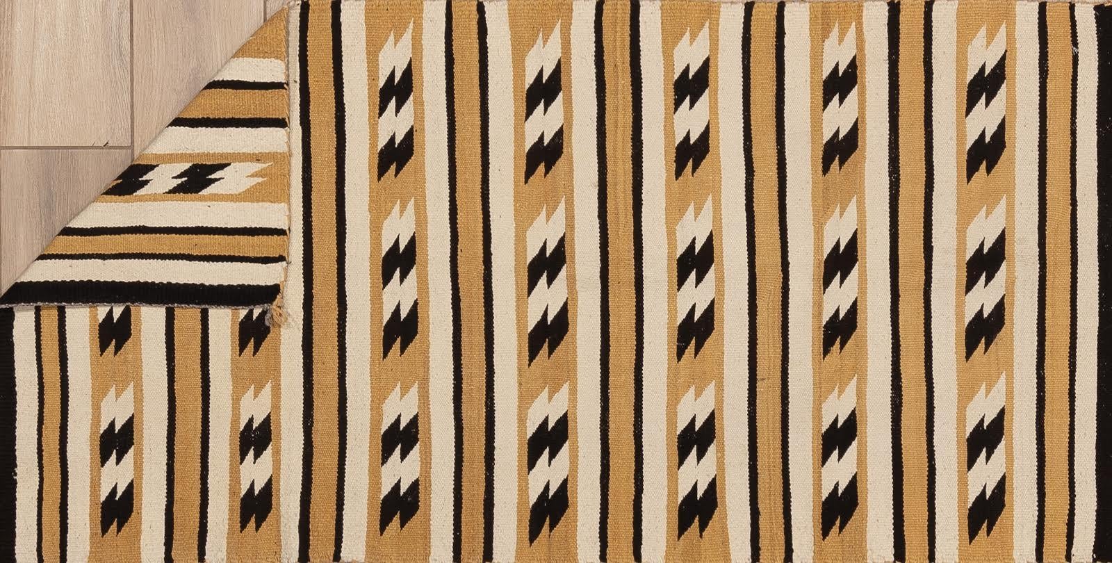 Hand-Woven Antique Navajo Rug For Sale