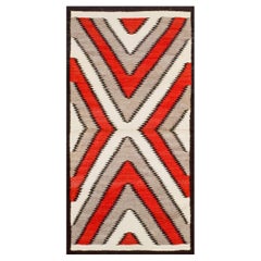 Amerikanischer Navajo-Teppich aus den 1930er Jahren ( 2'8" x 5' - 81 x 152 )