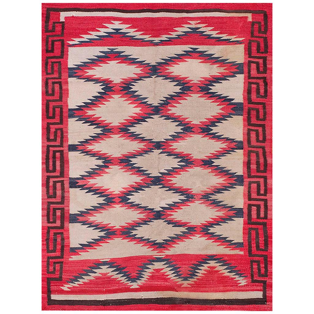 Tapis Navajo américain des années 1930 ( 4'5" x 6'2" - 135 x 88 ) en vente