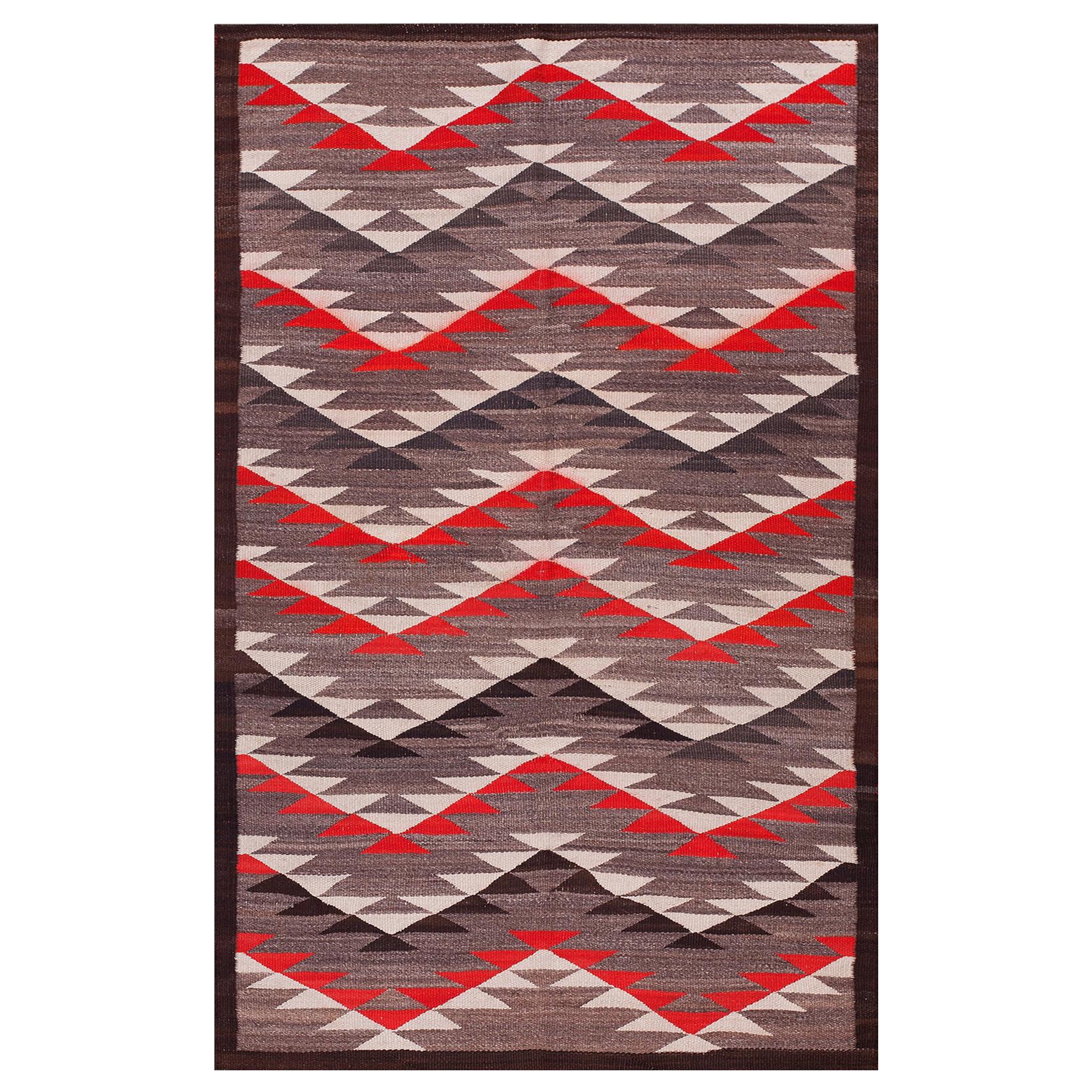 Amerikanischer Navajo-Teppich des frühen 20. Jahrhunderts ( 3'9" x 6'4" - 114 x 193")