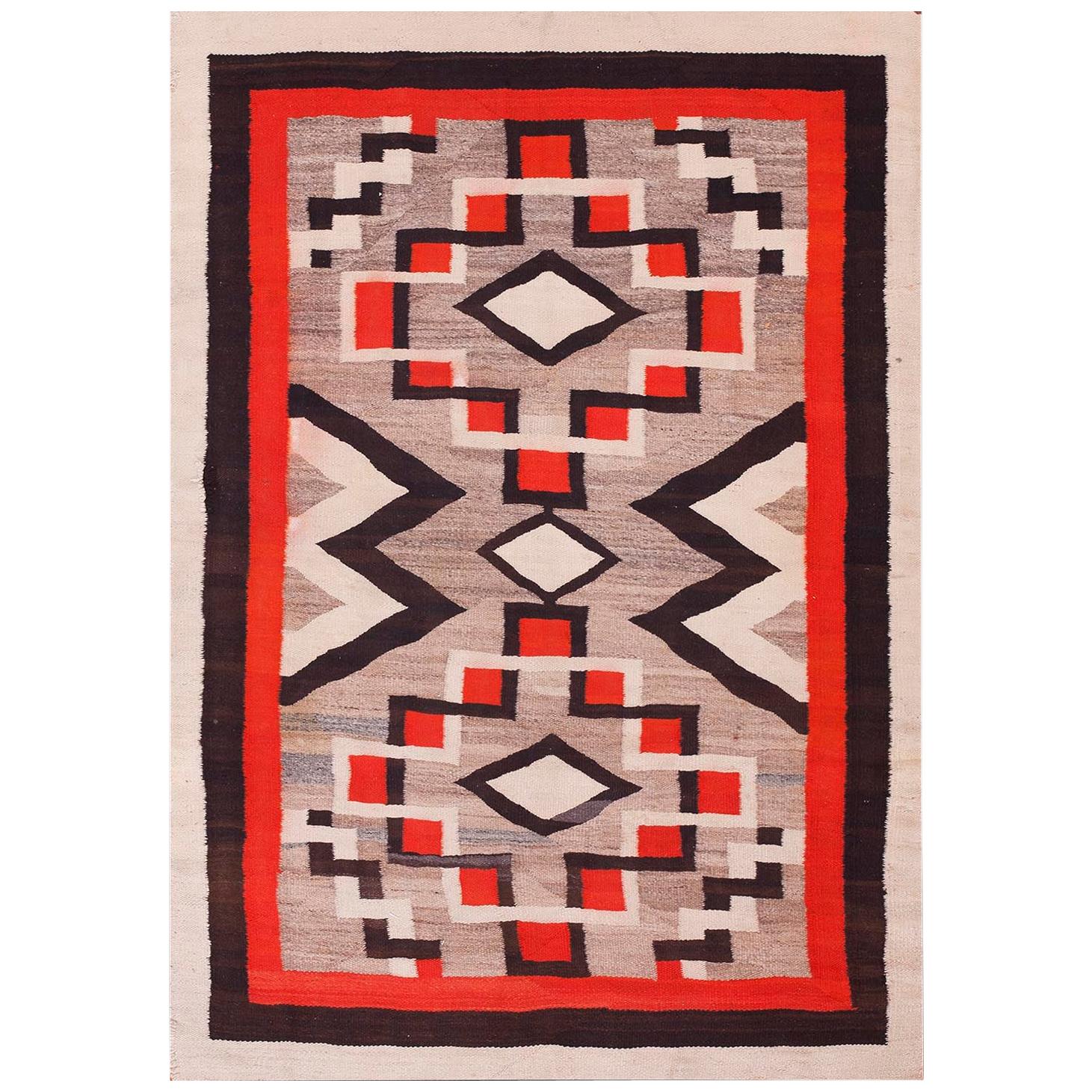 Early 20th Century American Navajo Carpet ( 4' x 5'8" - 122 x 173 ) For Sale